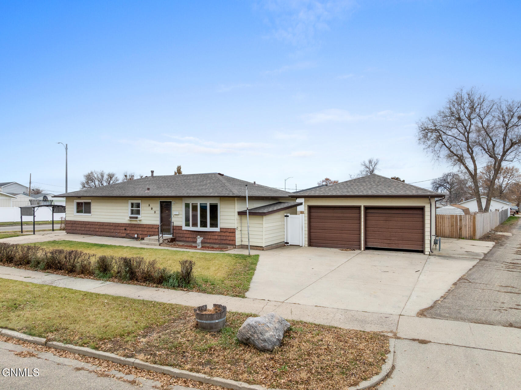 property viewer photo 2