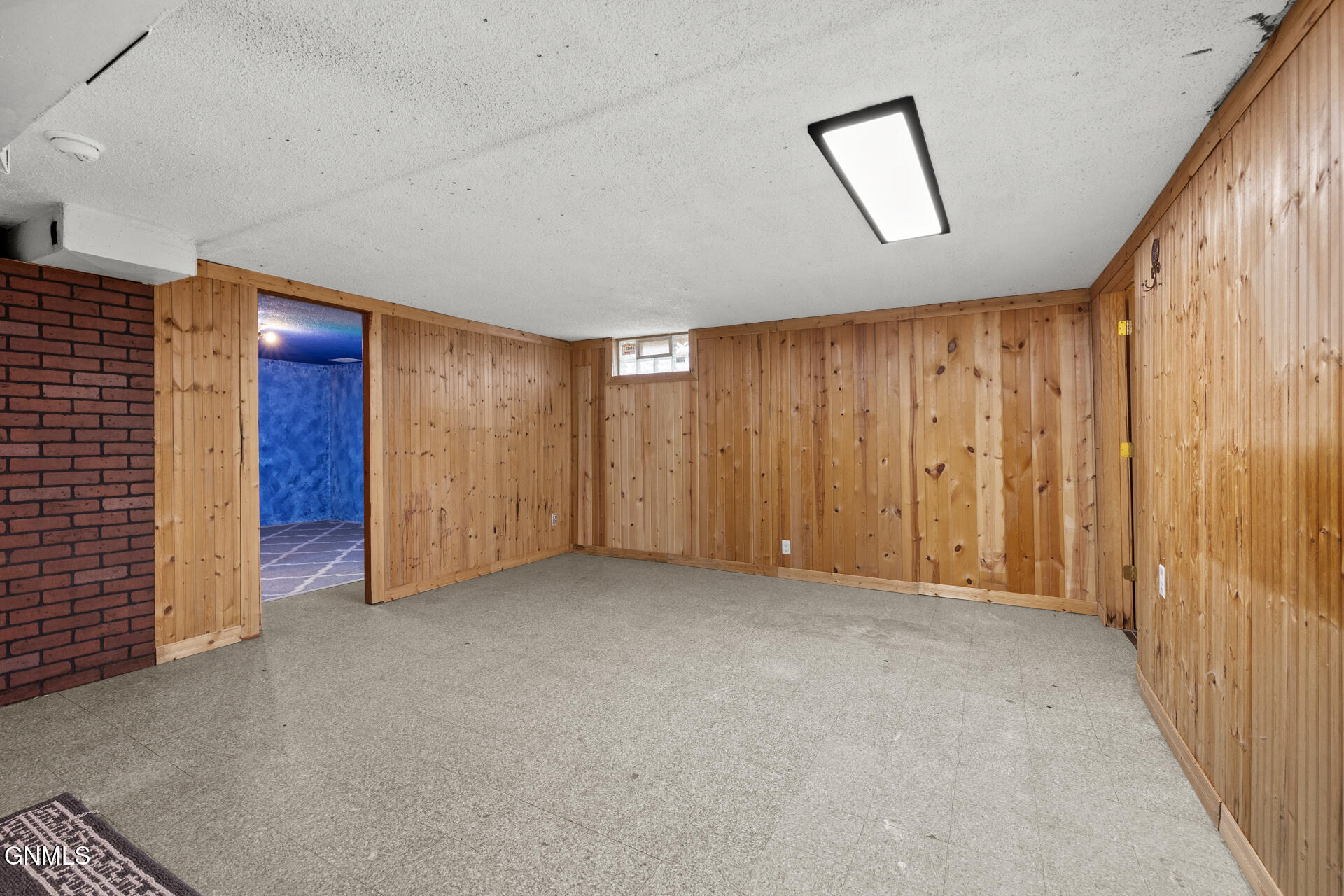 property viewer photo 20