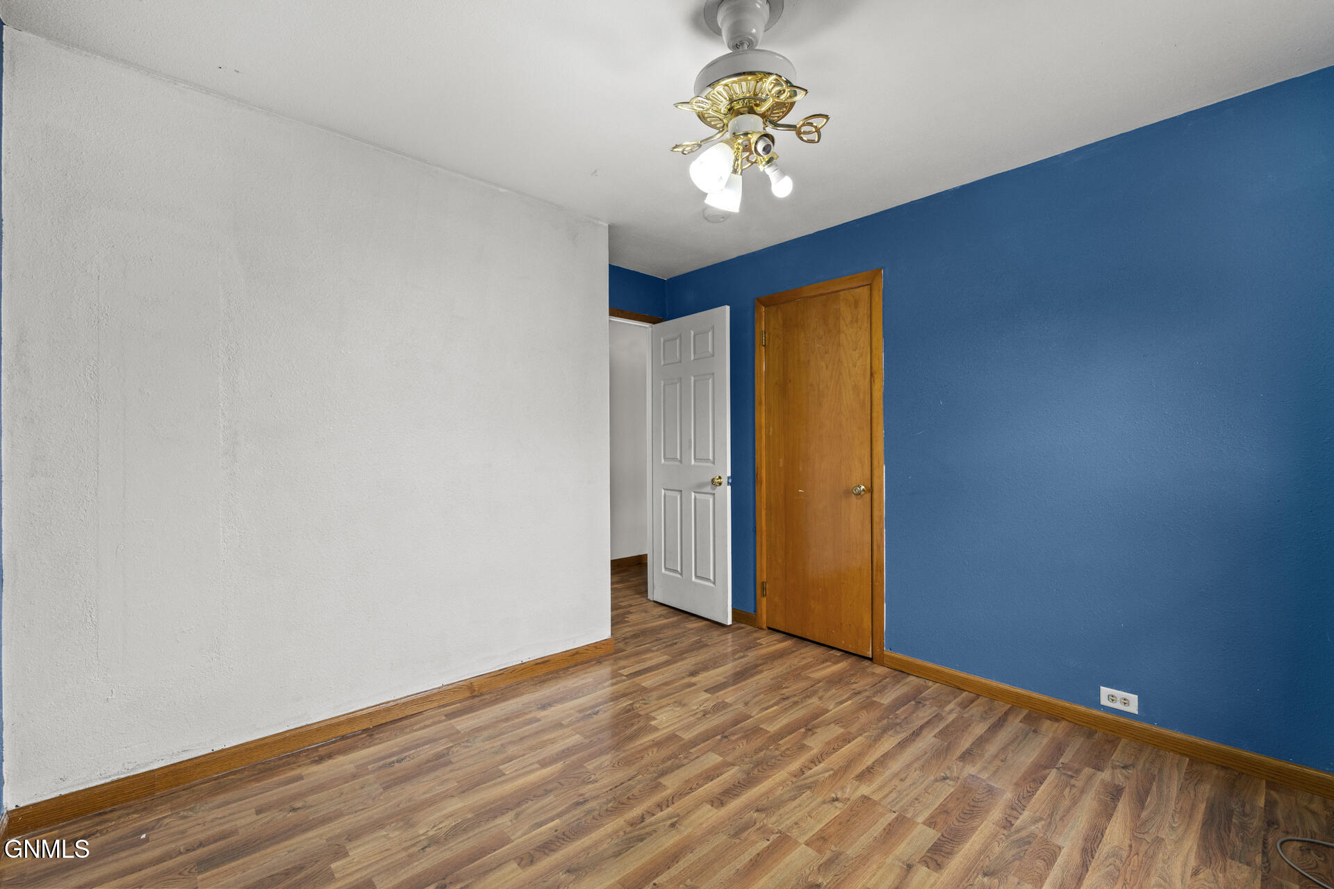 property viewer photo 24