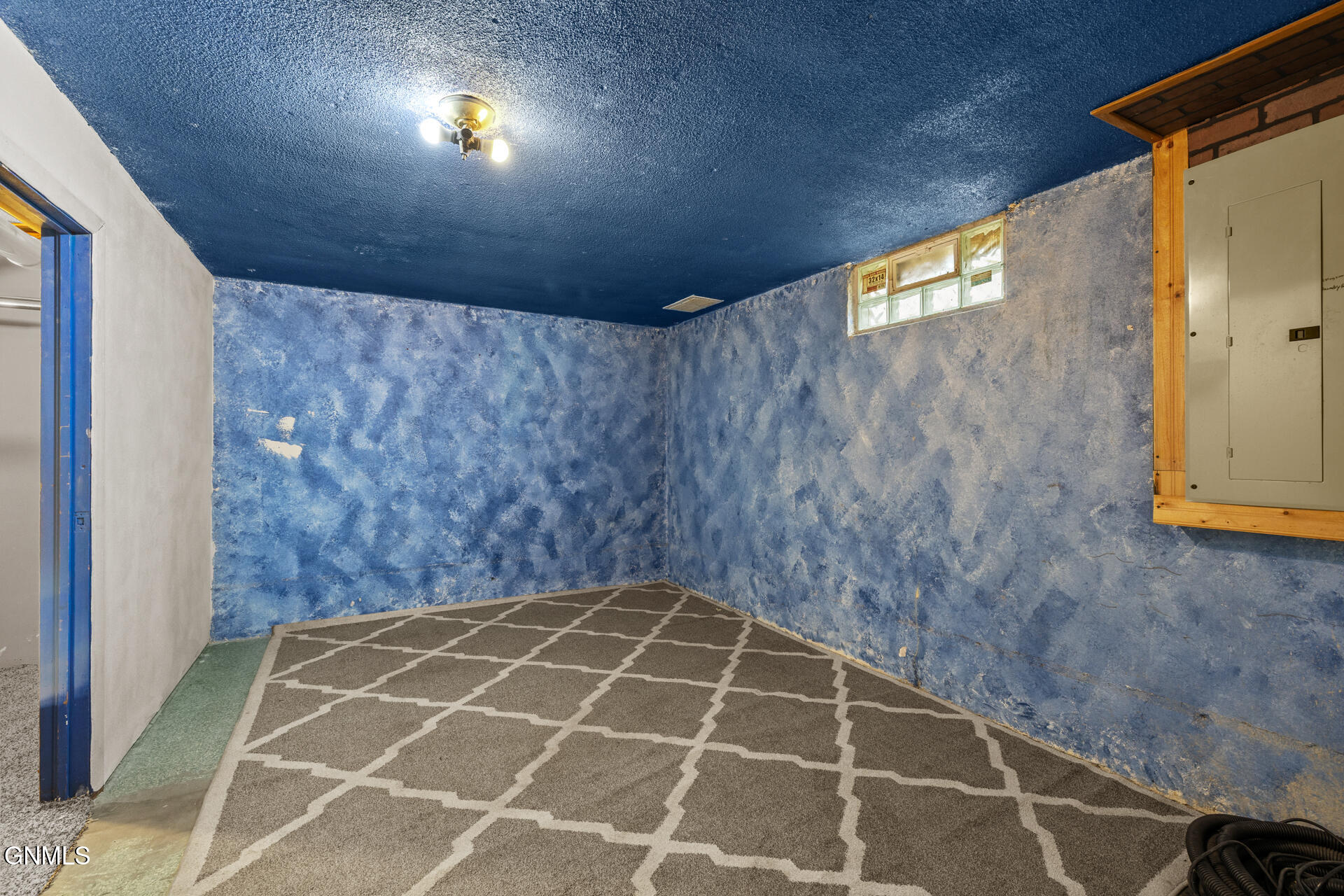 property viewer photo 25