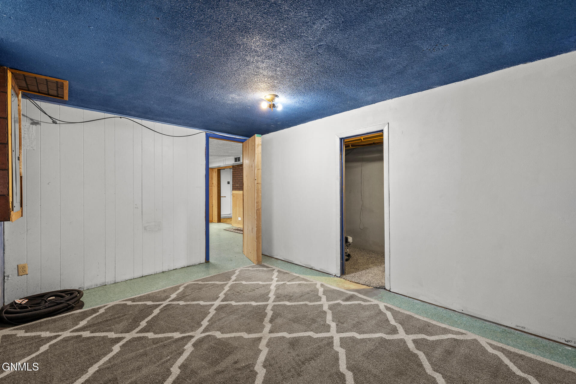 property viewer photo 26