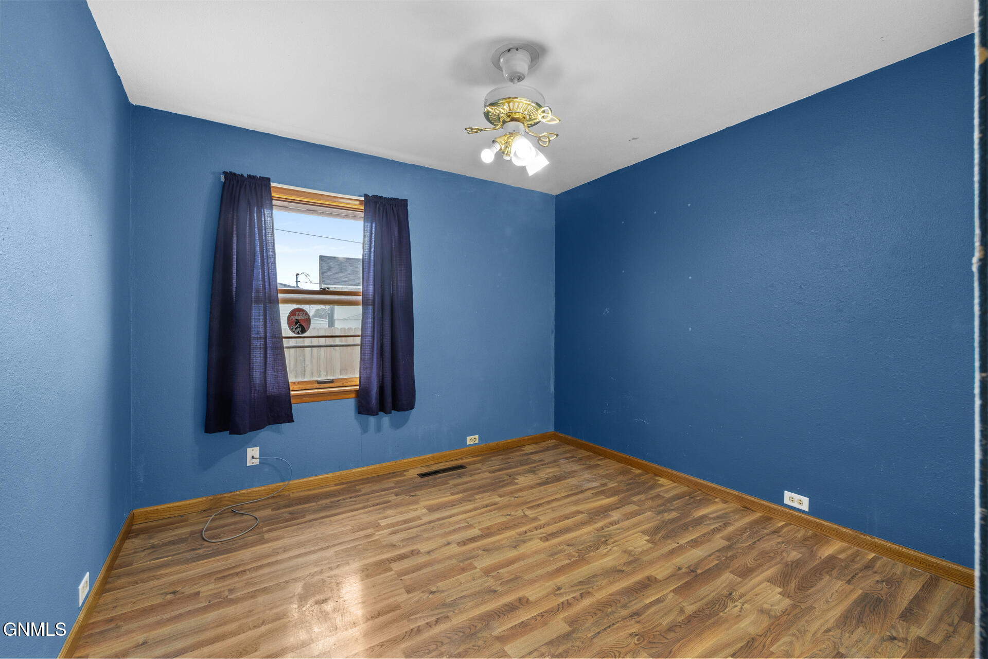 property viewer photo 29