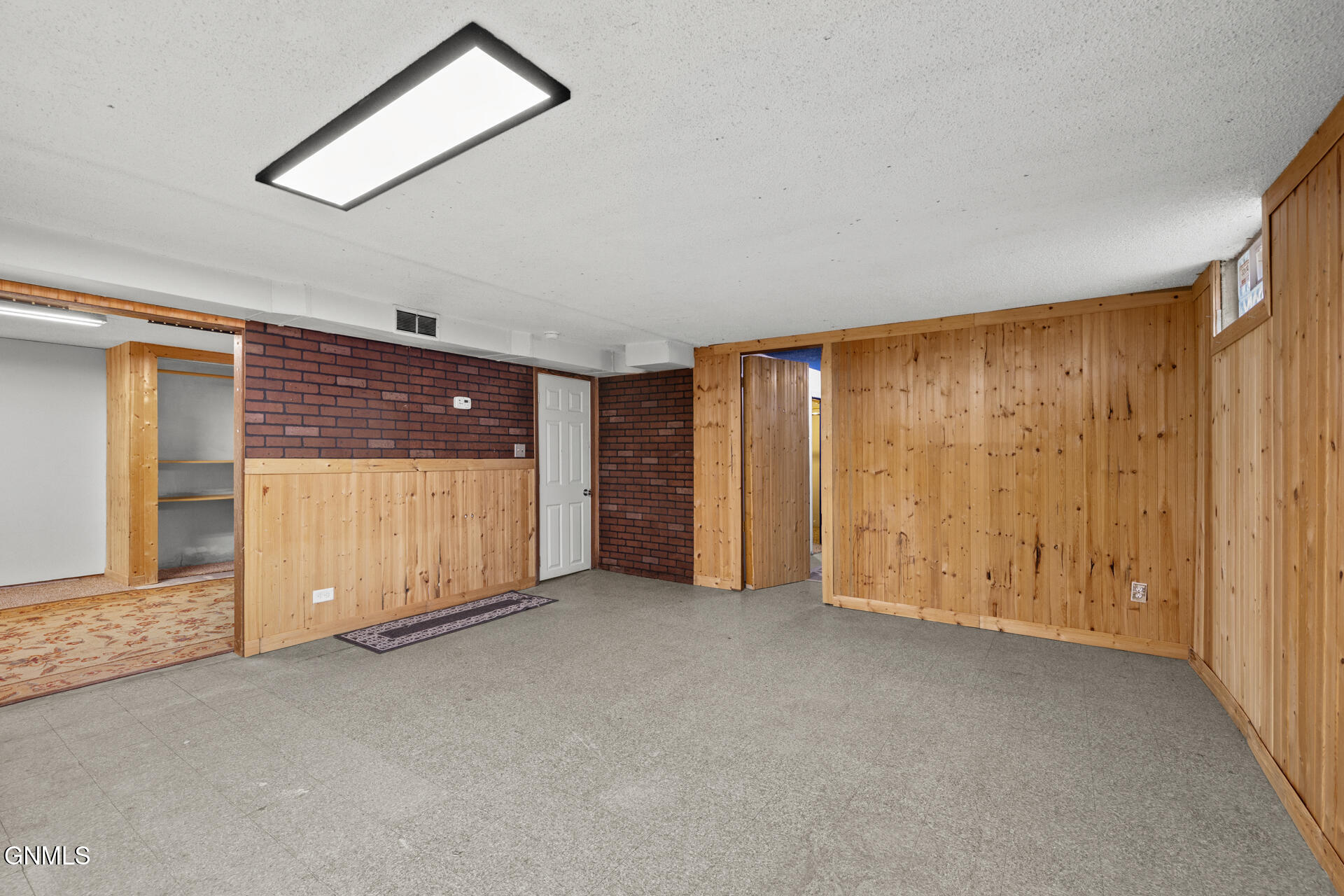 property viewer photo 31