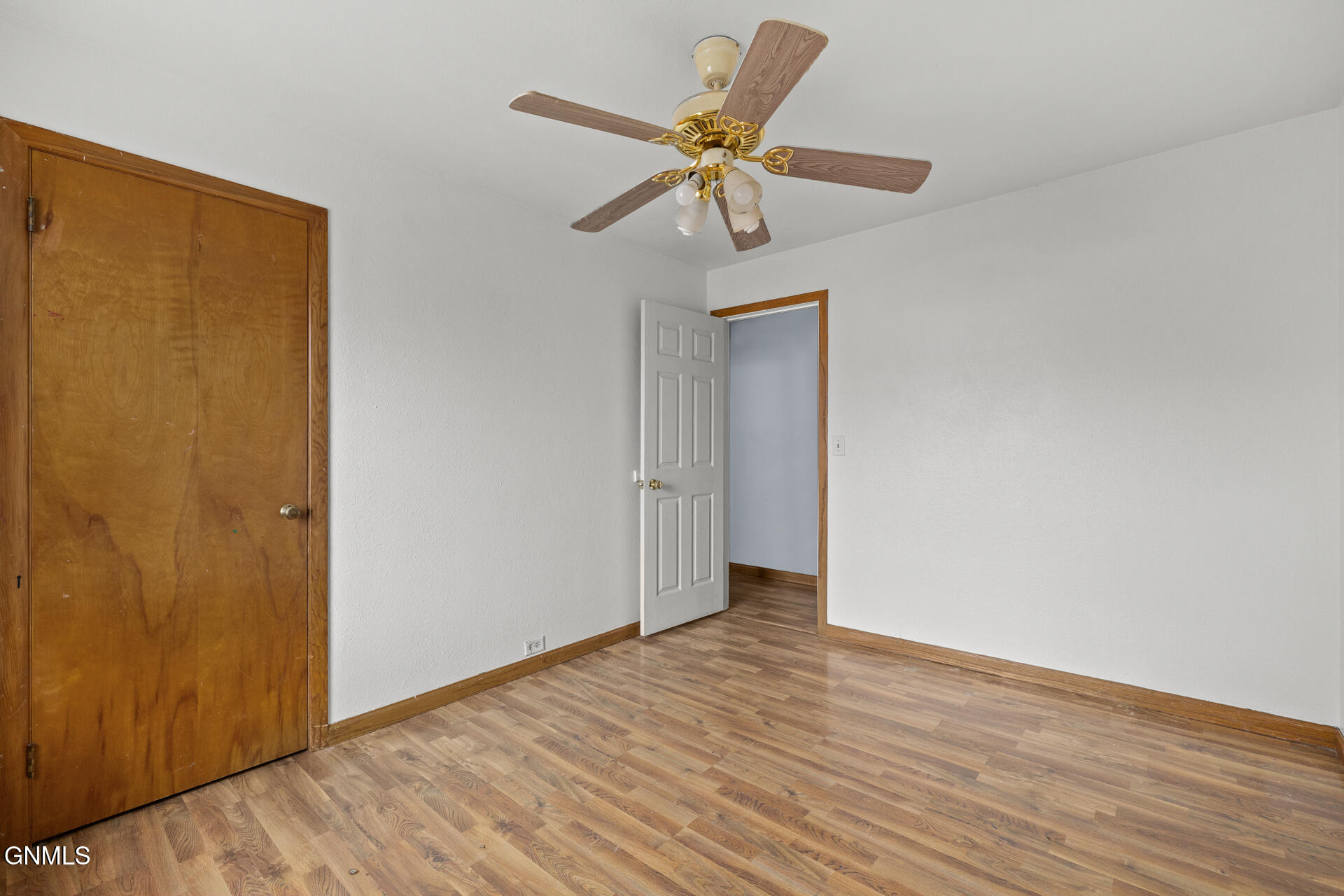 property viewer photo 33