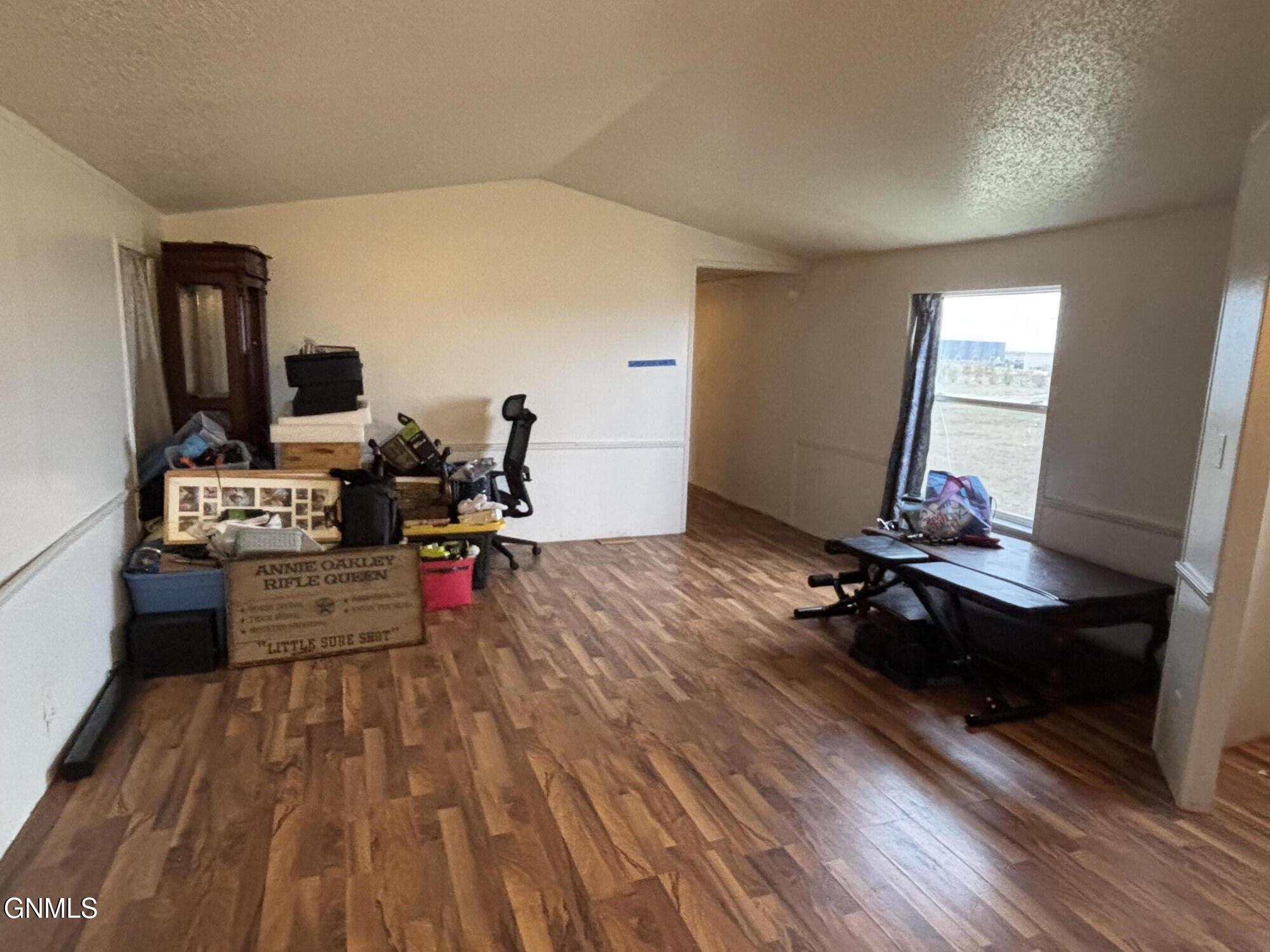 property viewer photo 18