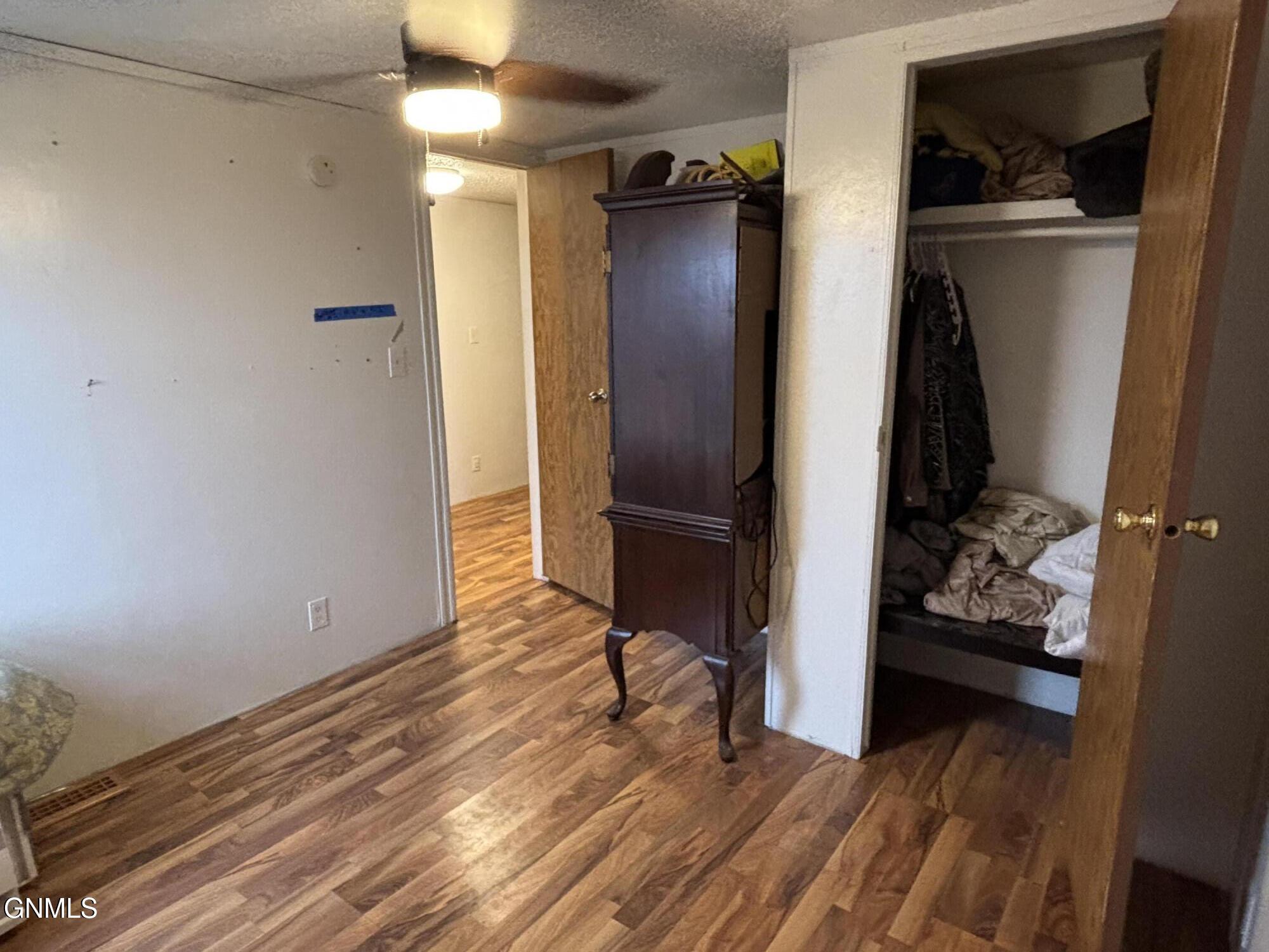 property viewer photo 24