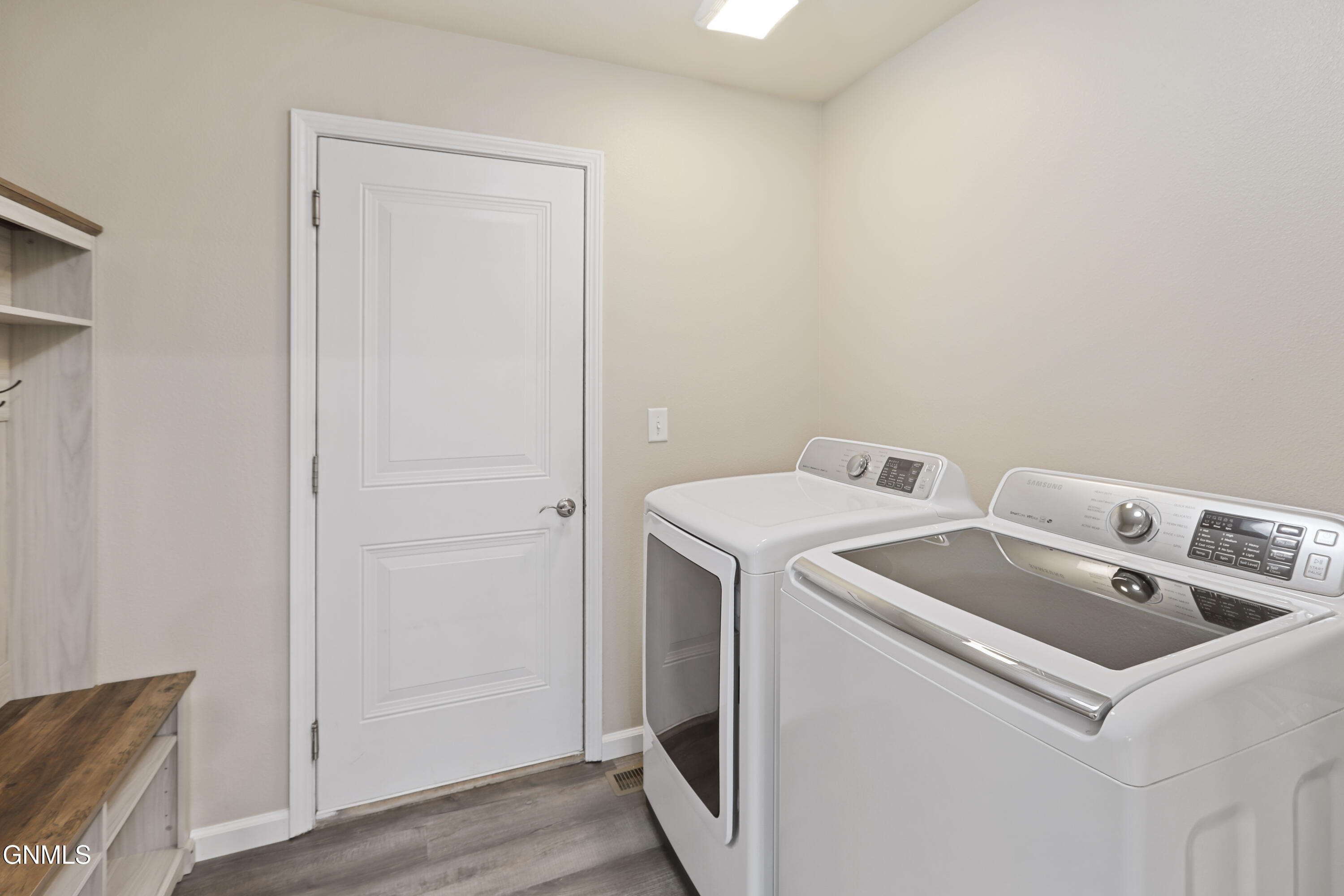 property viewer photo 13