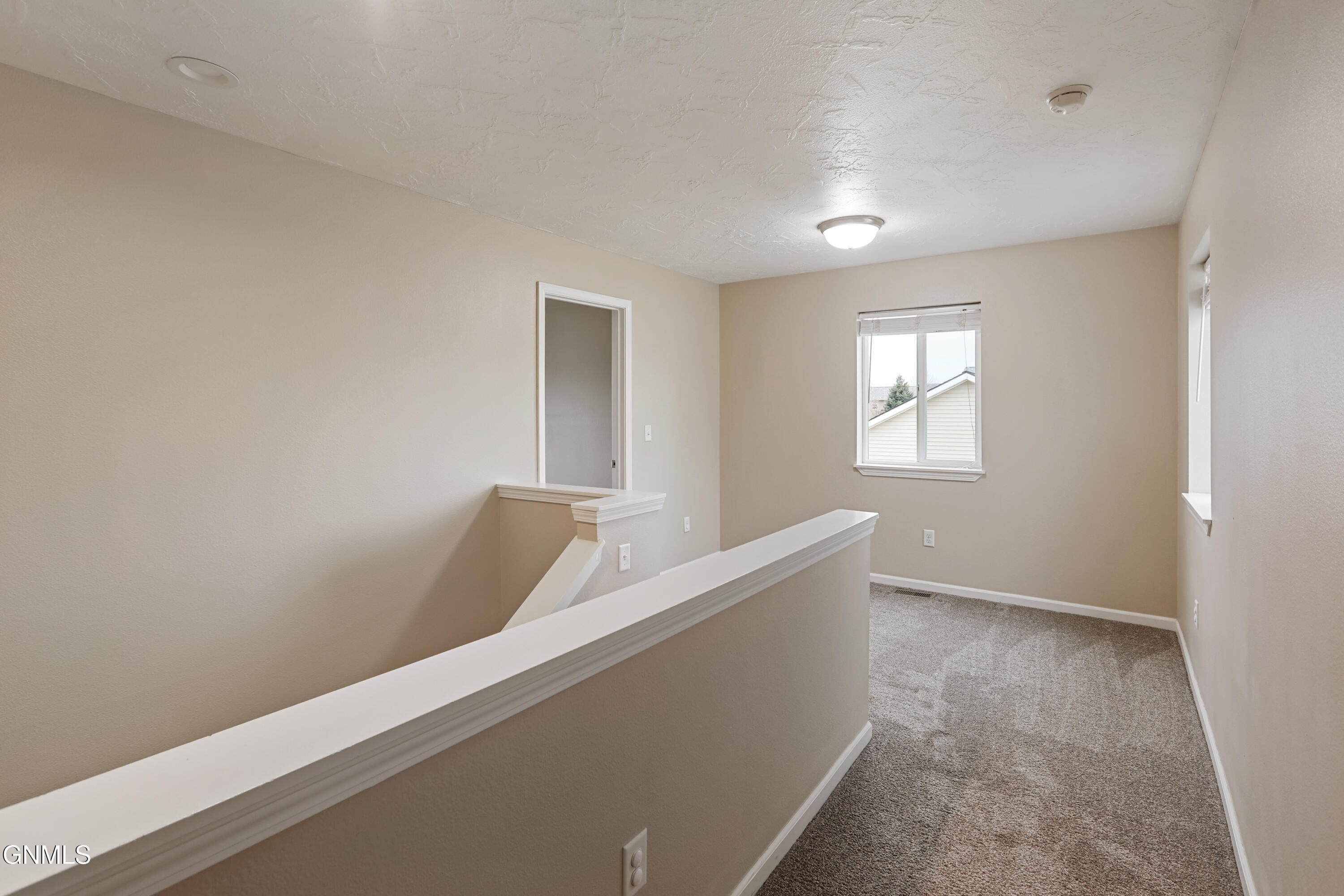 property viewer photo 16