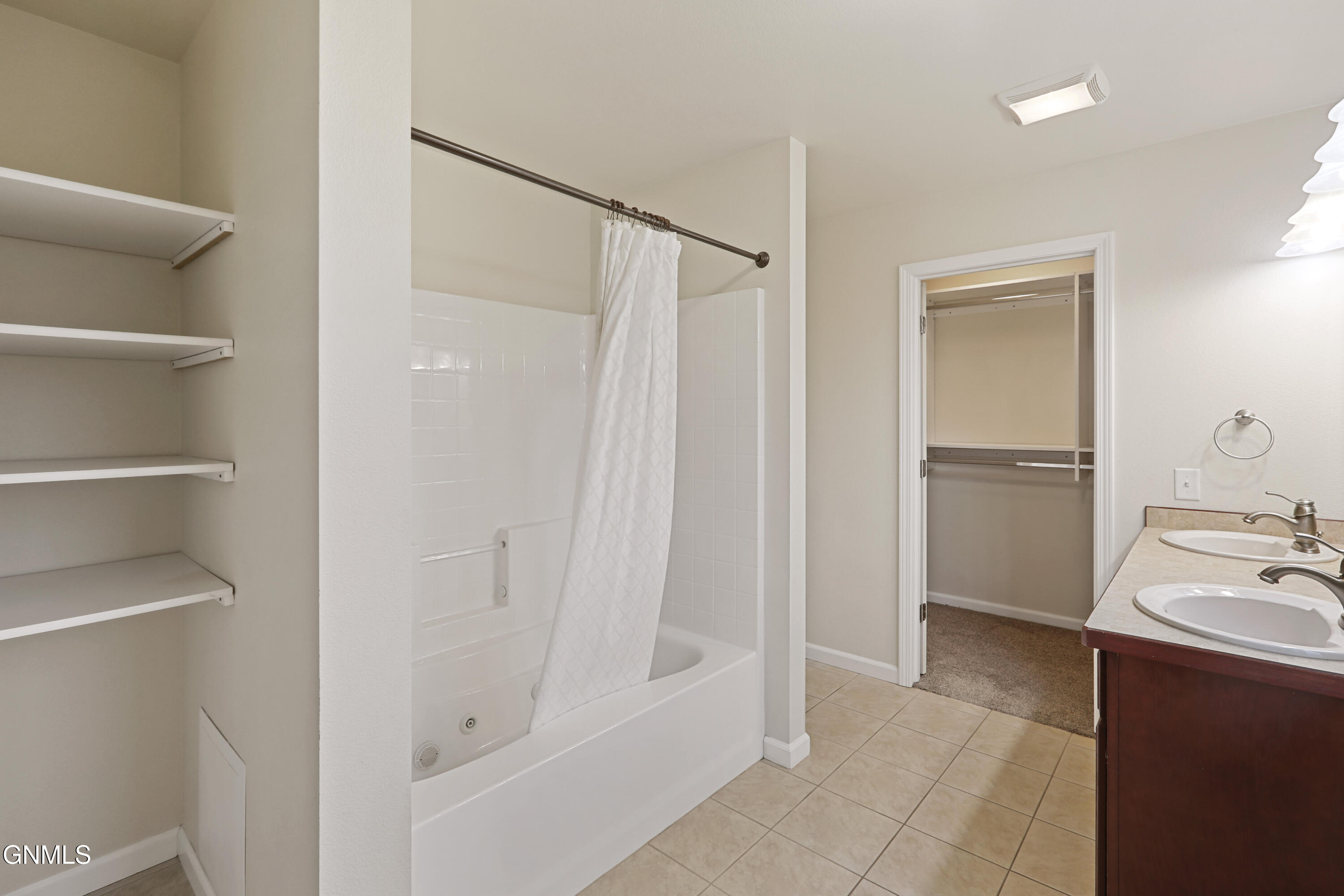 property viewer photo 19