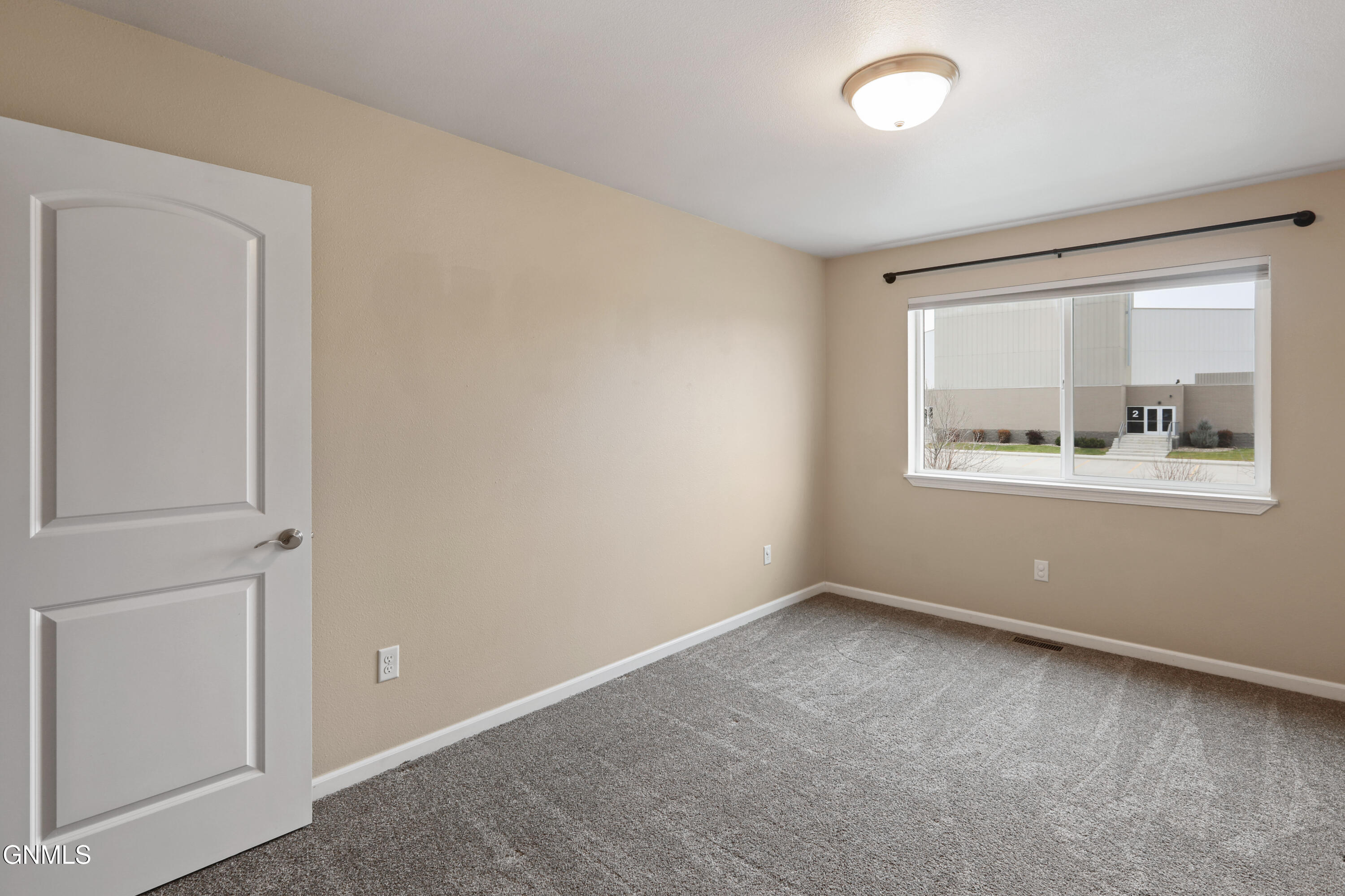 property viewer photo 24