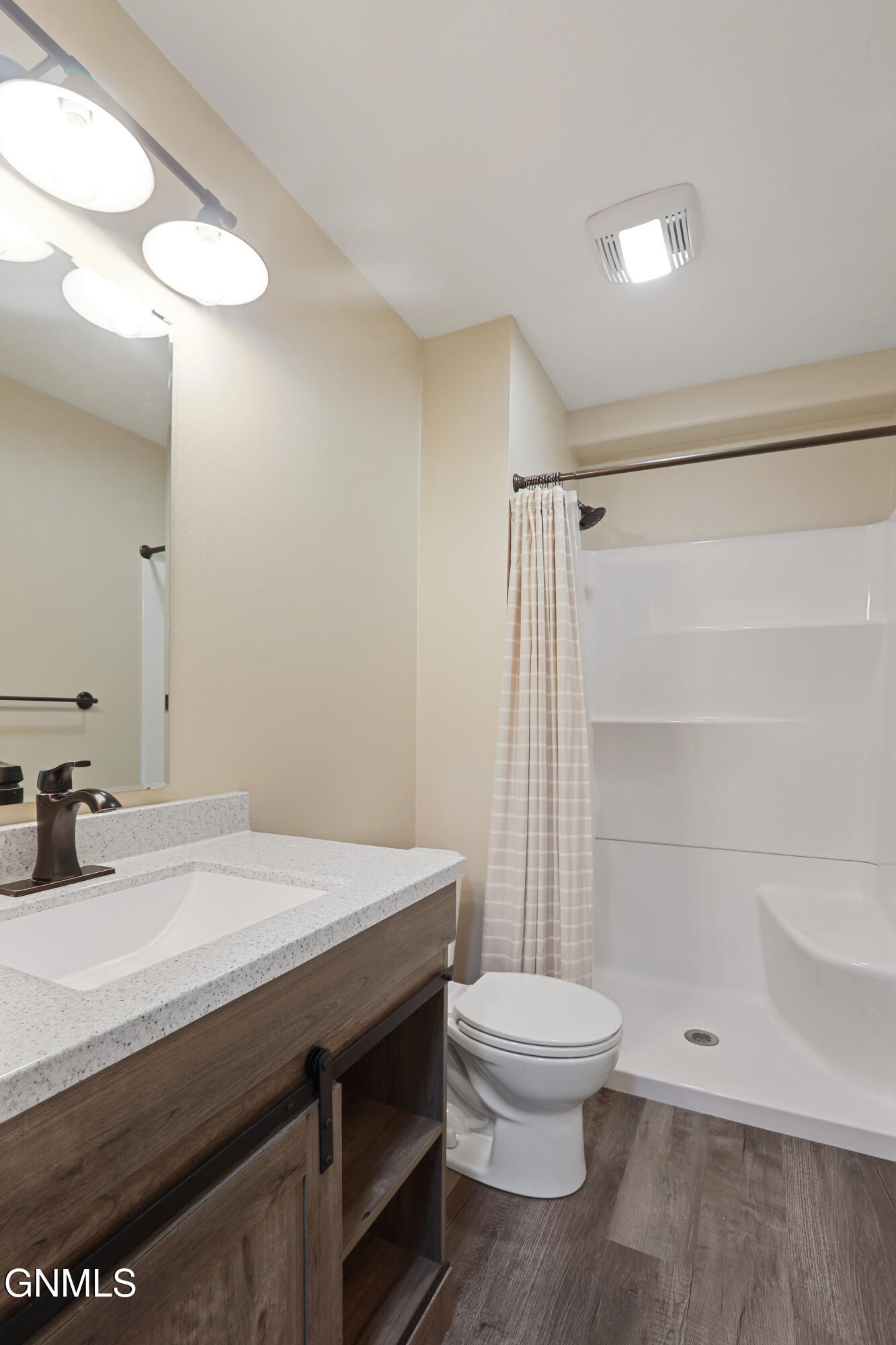 property viewer photo 28