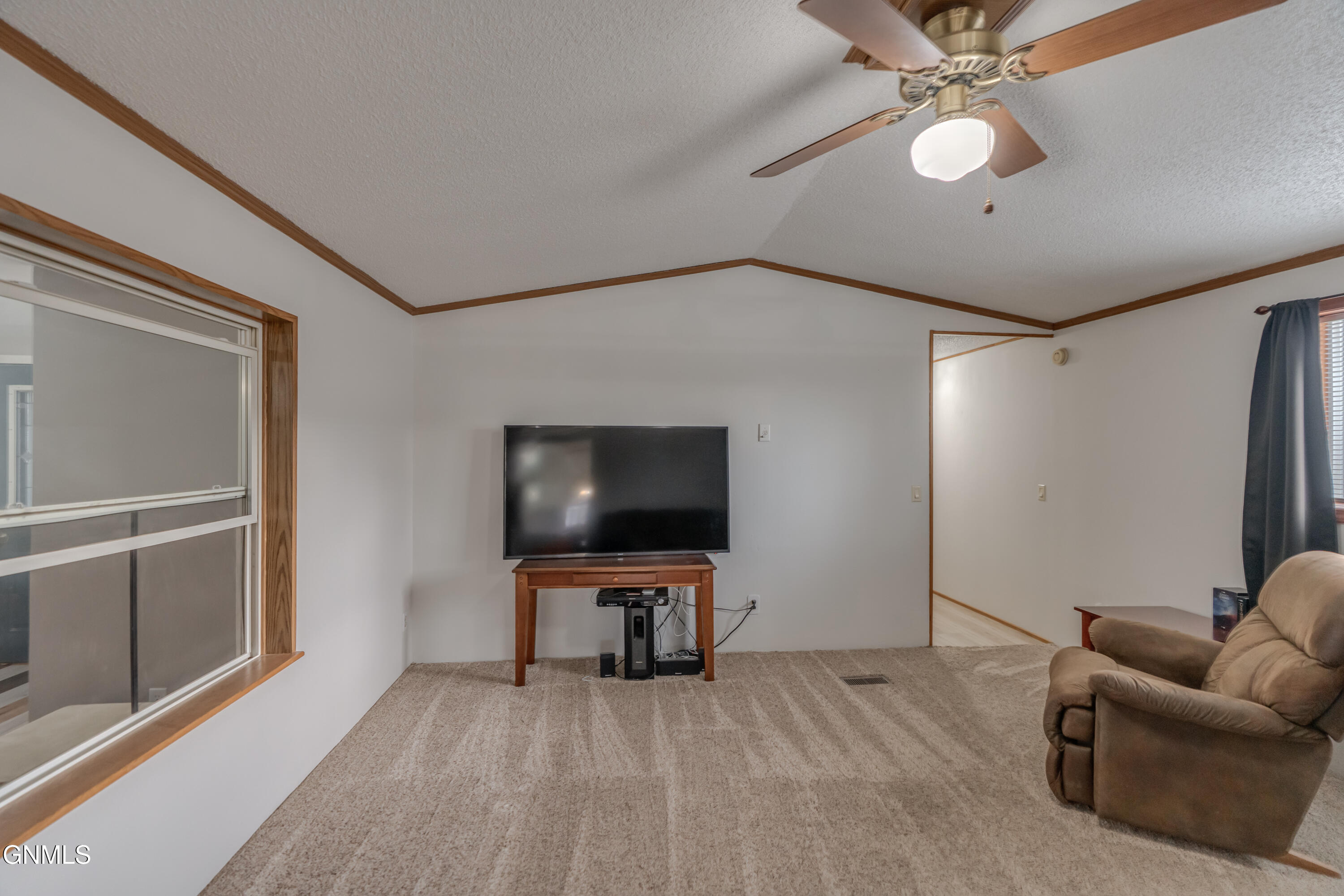 property viewer photo 8