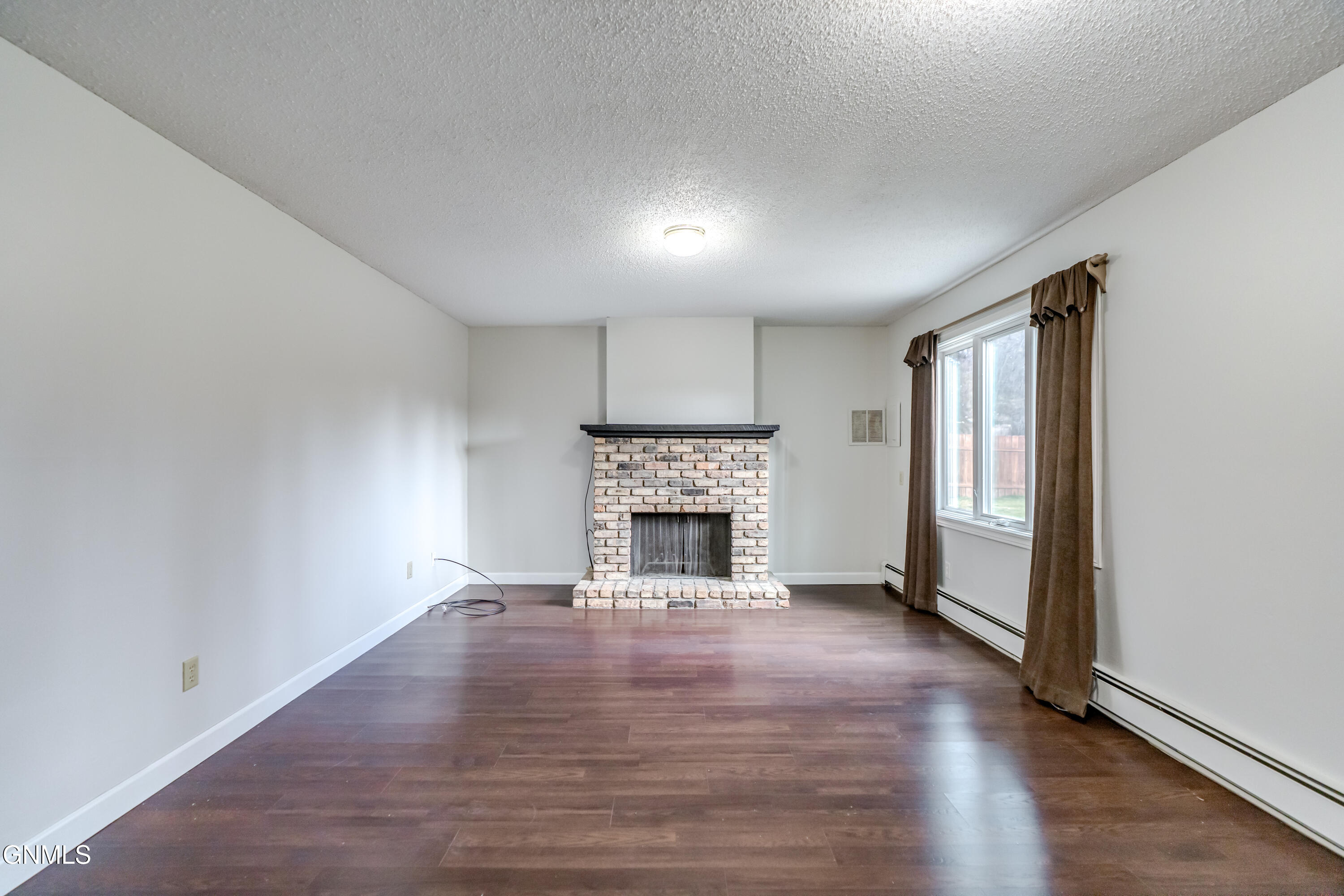 property viewer photo 15
