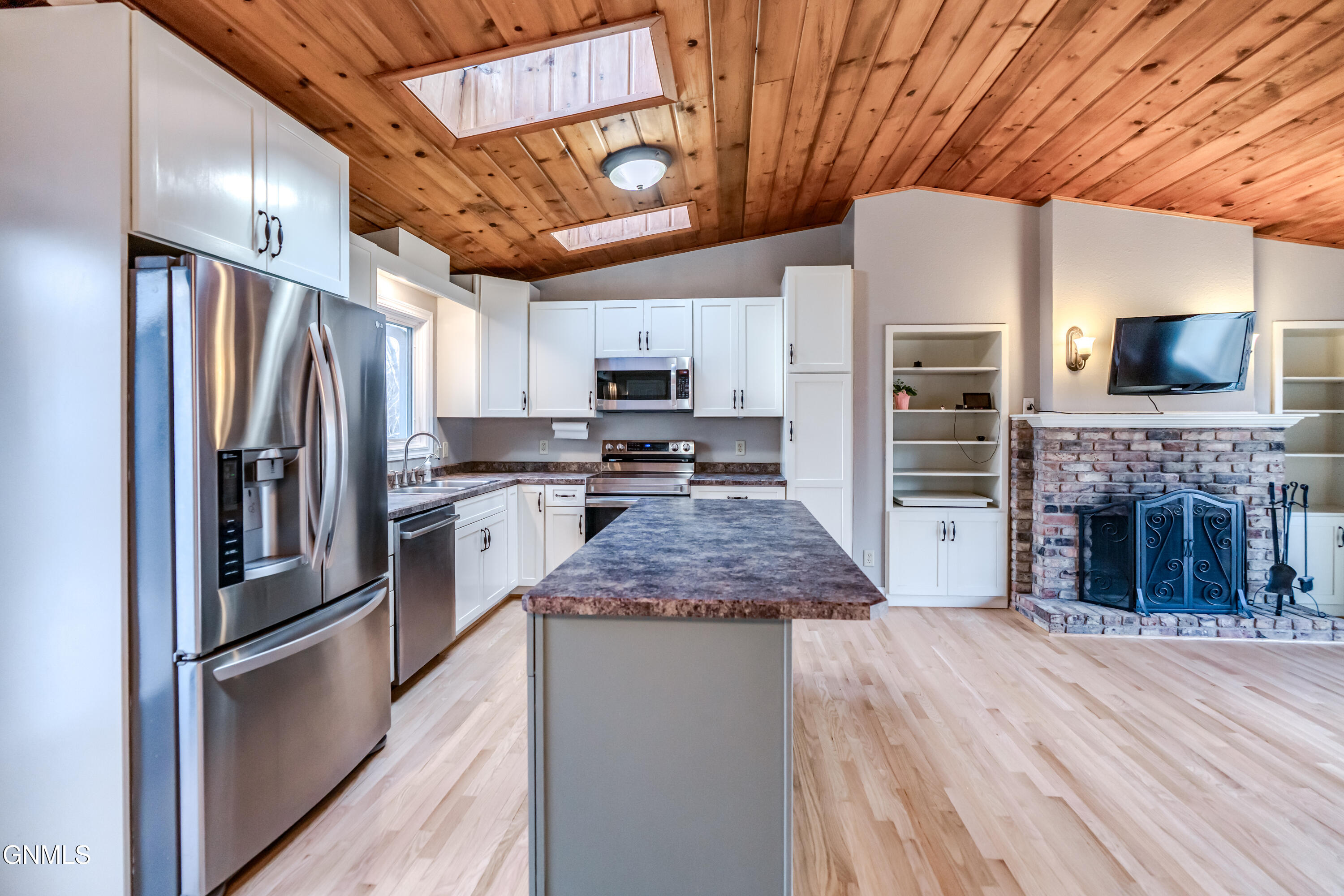property viewer photo 4