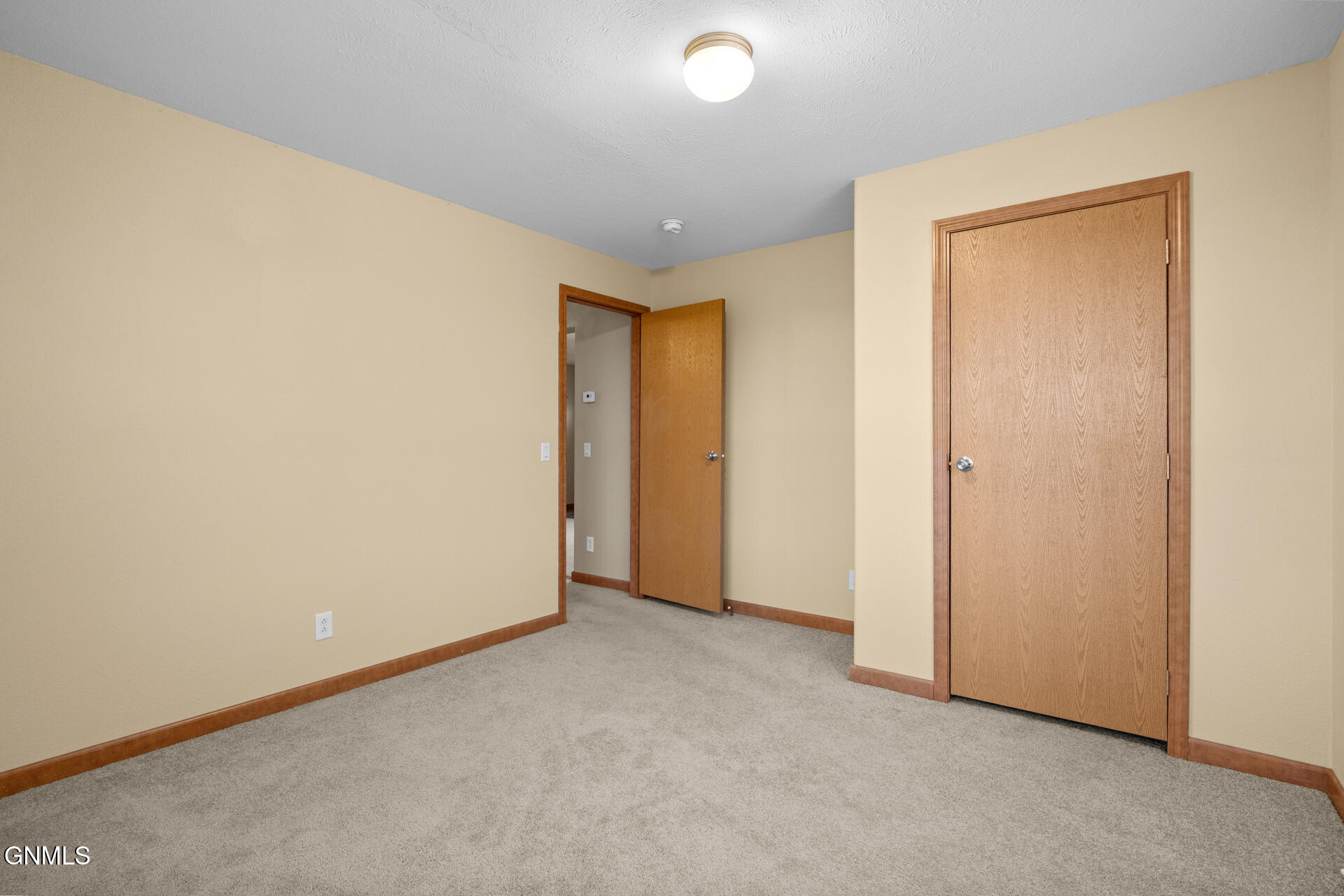 property viewer photo 20