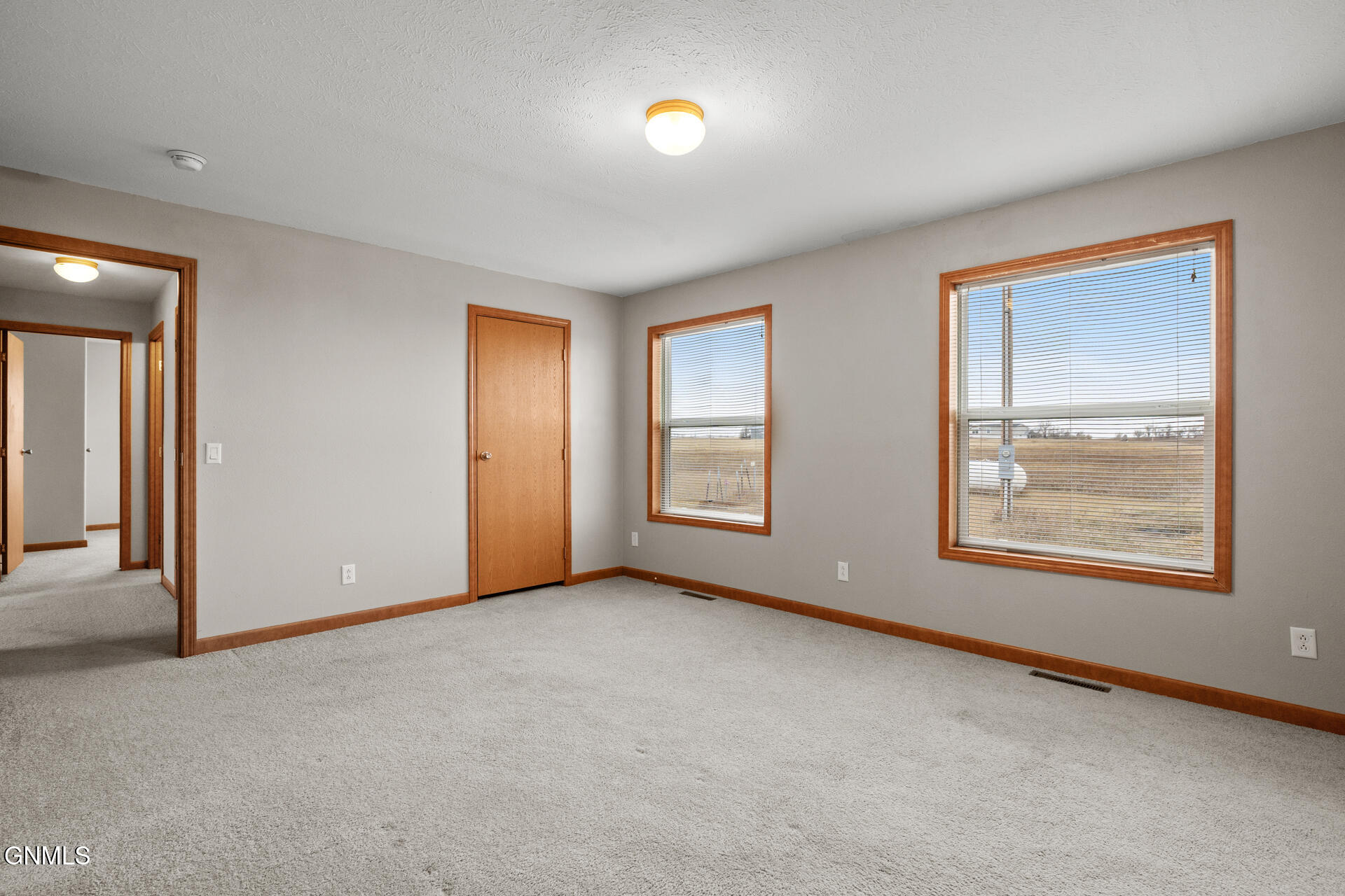 property viewer photo 23