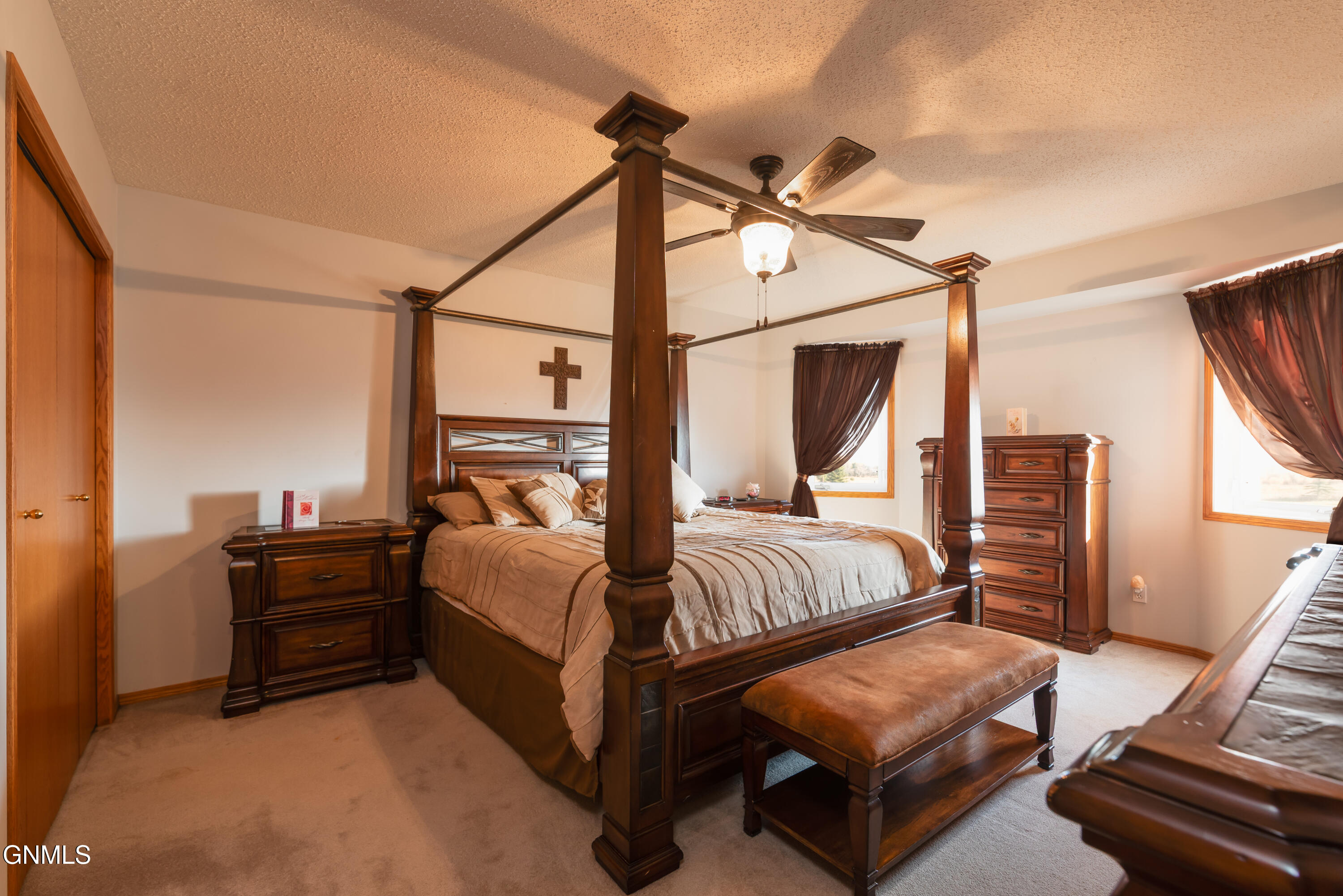 property viewer photo 20