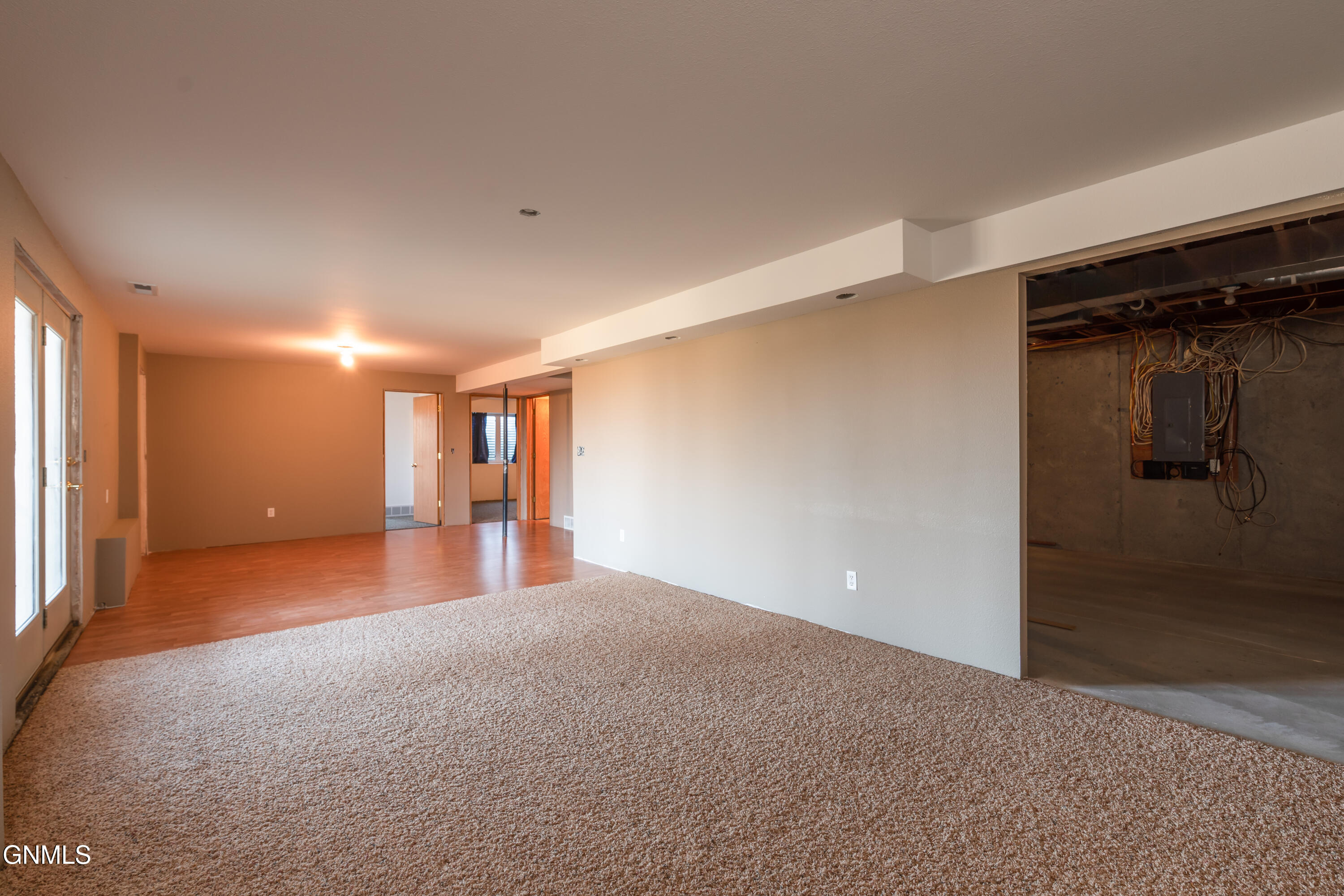 property viewer photo 25
