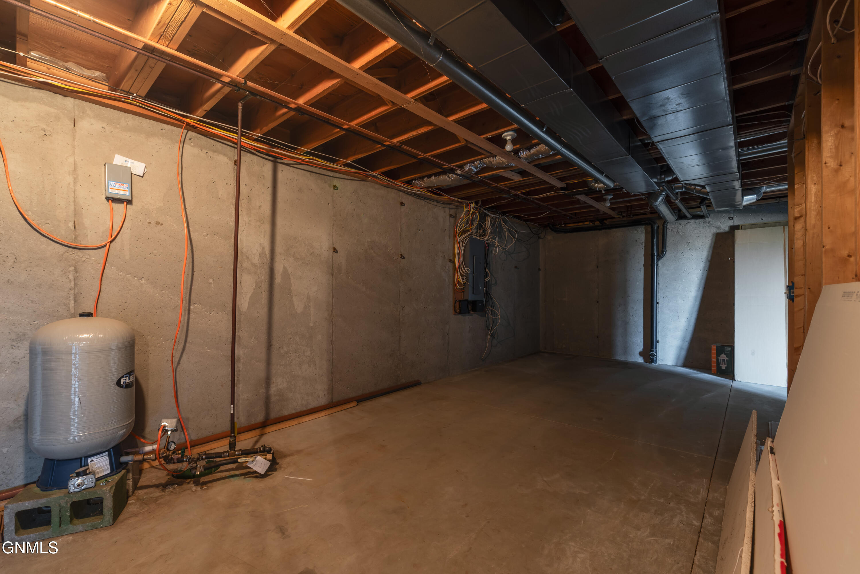 property viewer photo 30