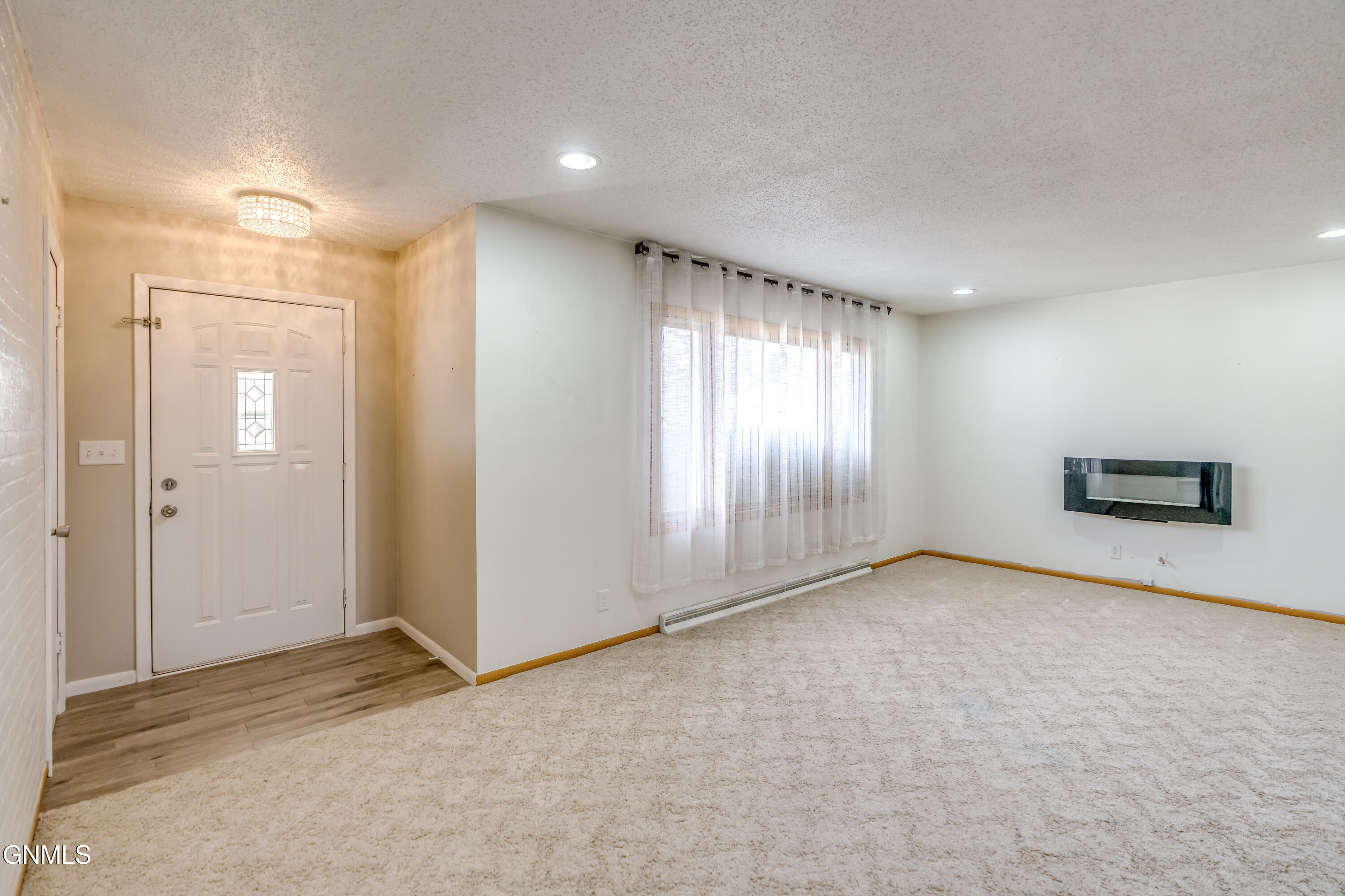 property viewer photo 2