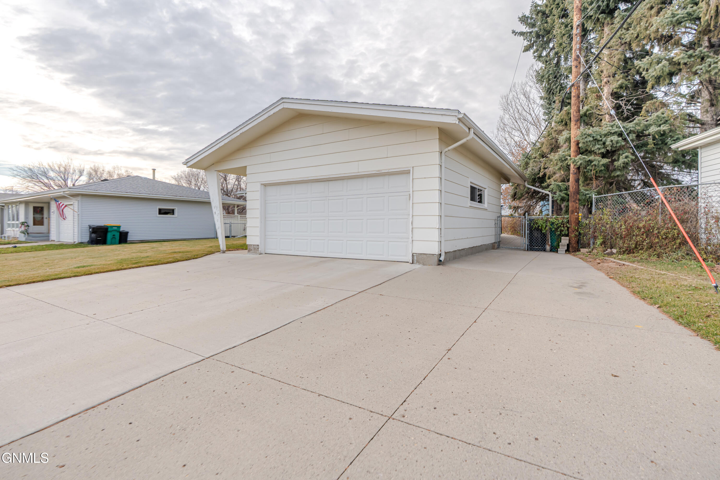 property viewer photo 29