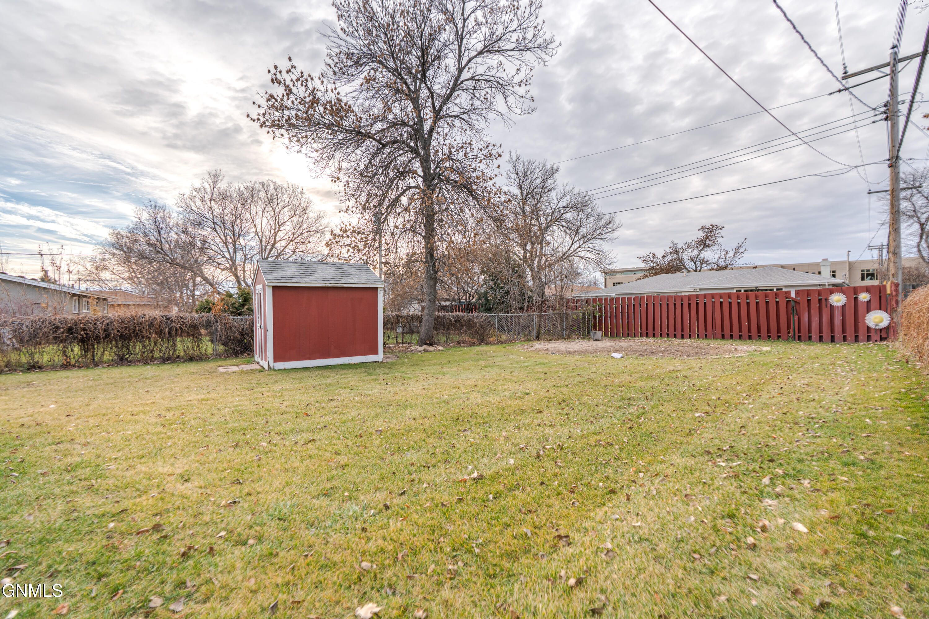 property viewer photo 33
