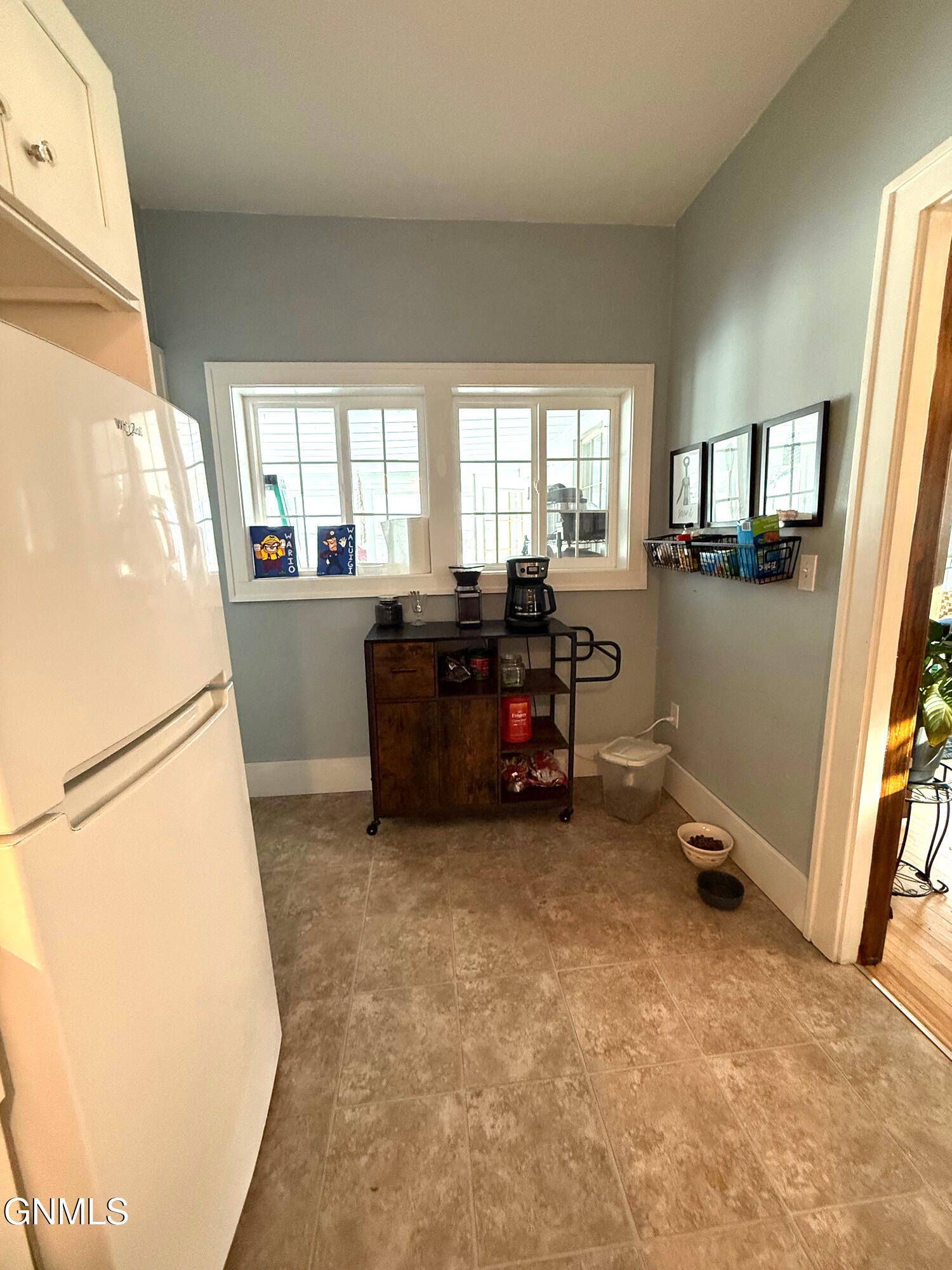 property viewer photo 11