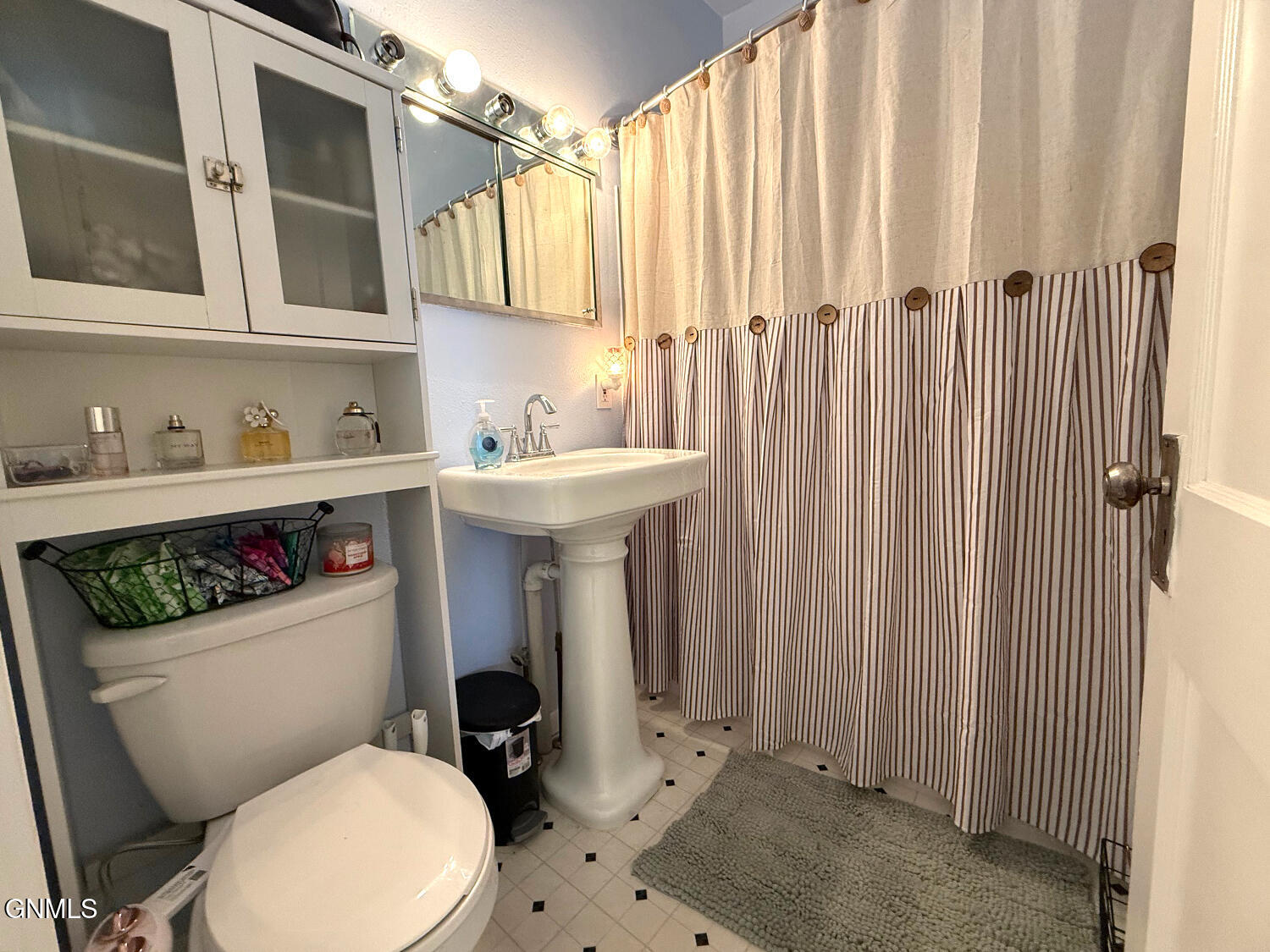property viewer photo 18