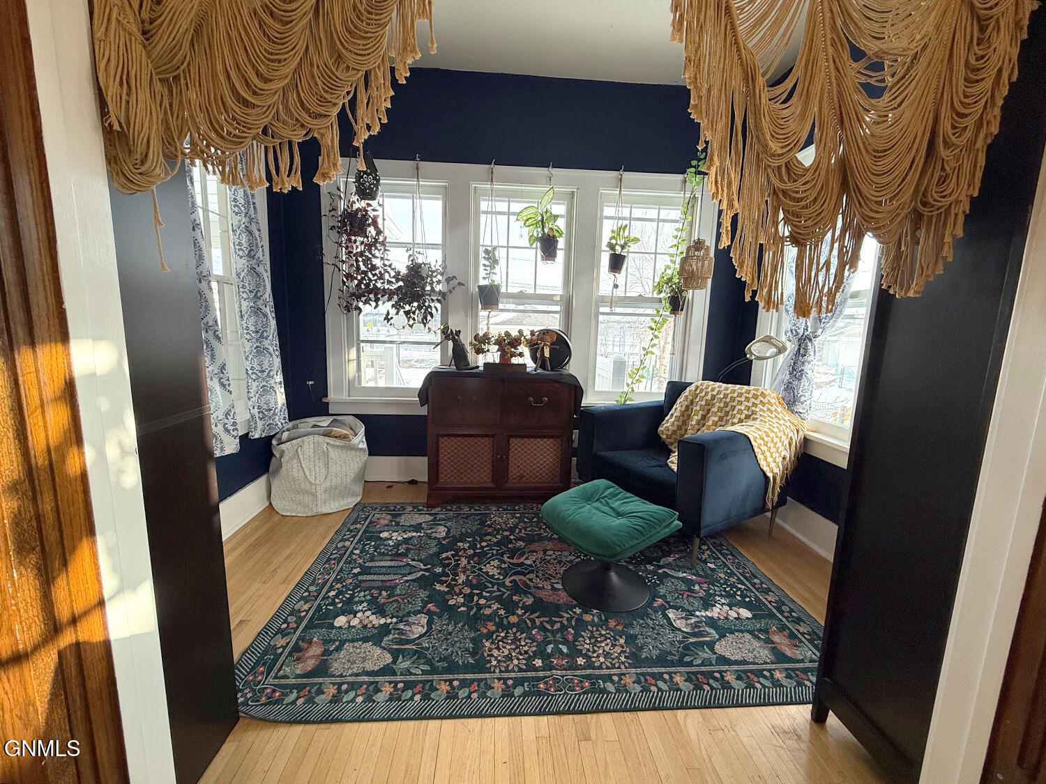 property viewer photo 7