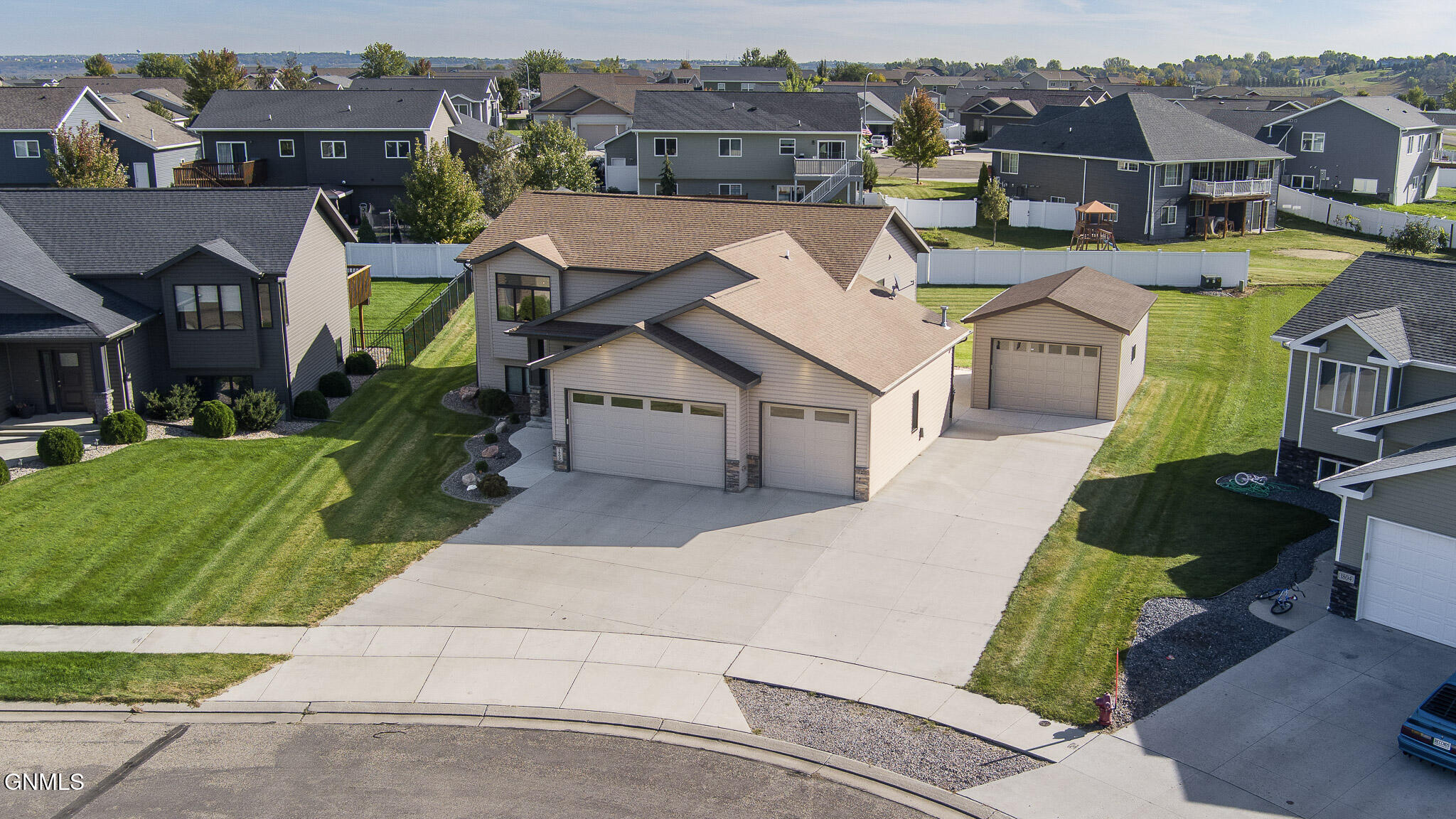 property viewer photo 1