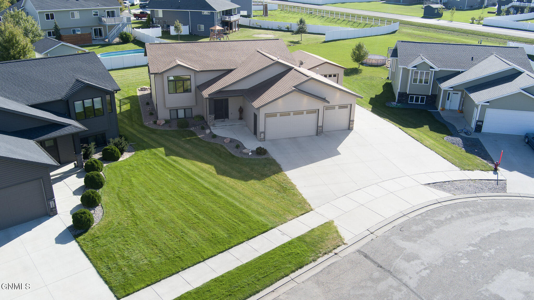 property viewer photo 11