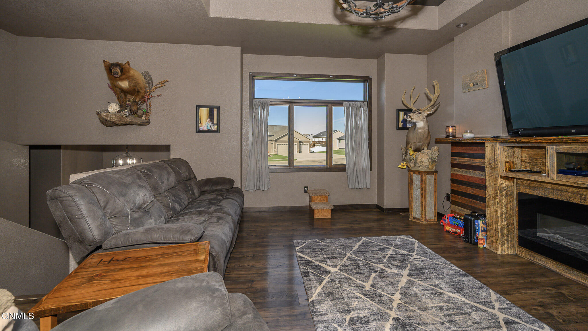 property viewer photo 15