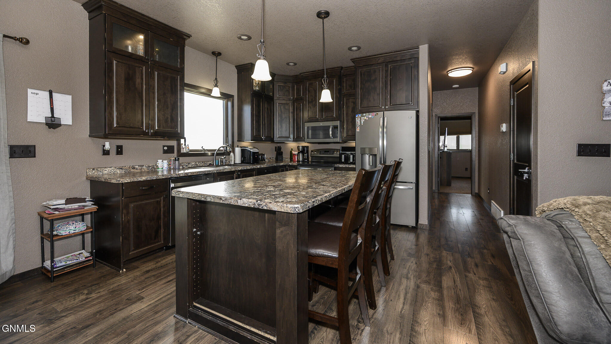 property viewer photo 19