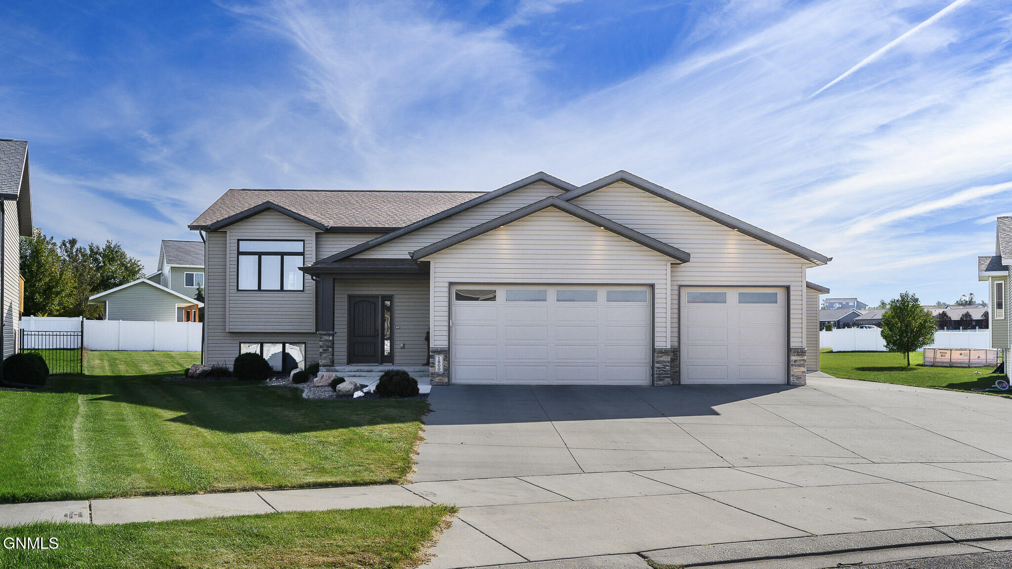 property viewer photo 2