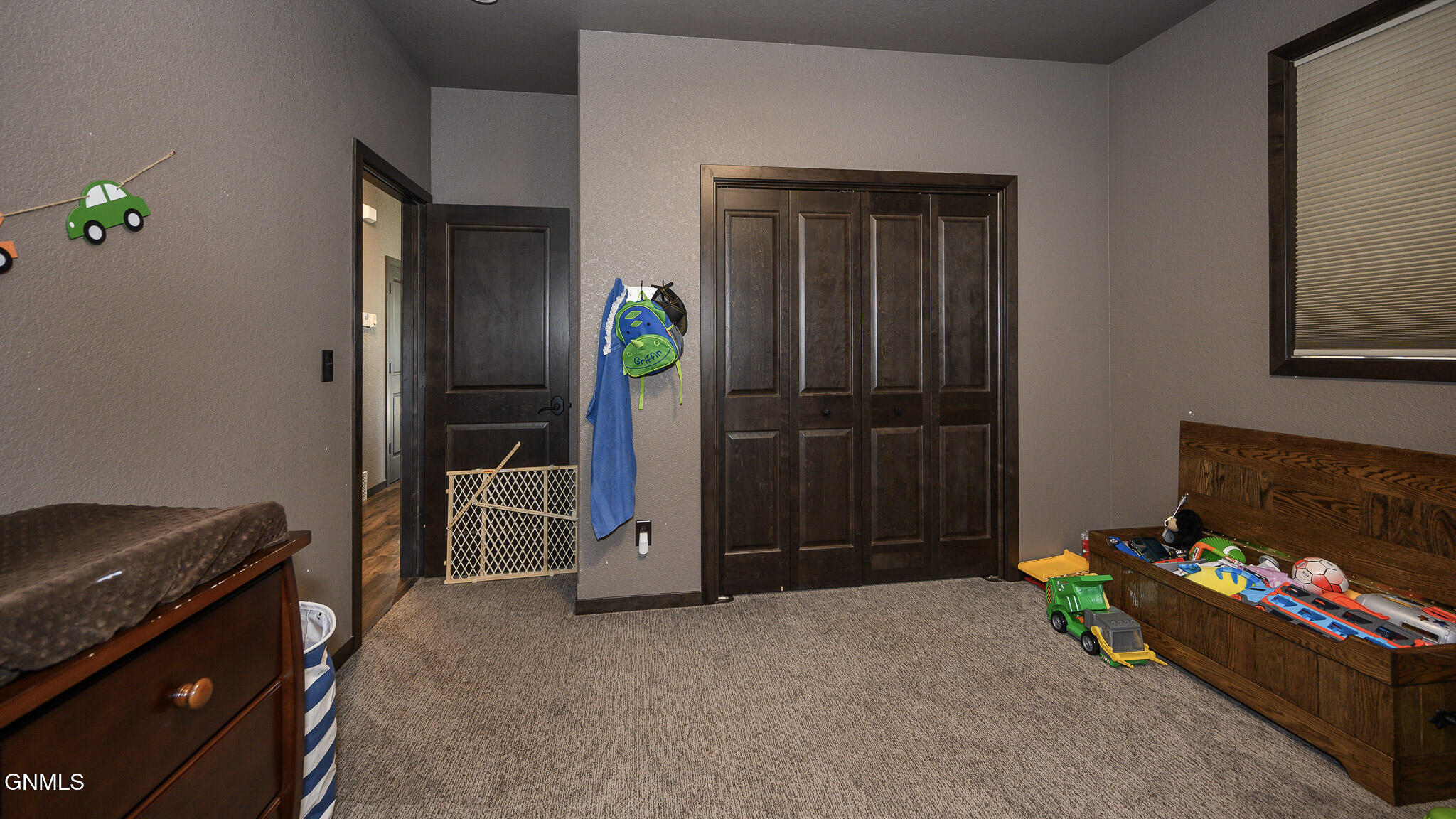 property viewer photo 25