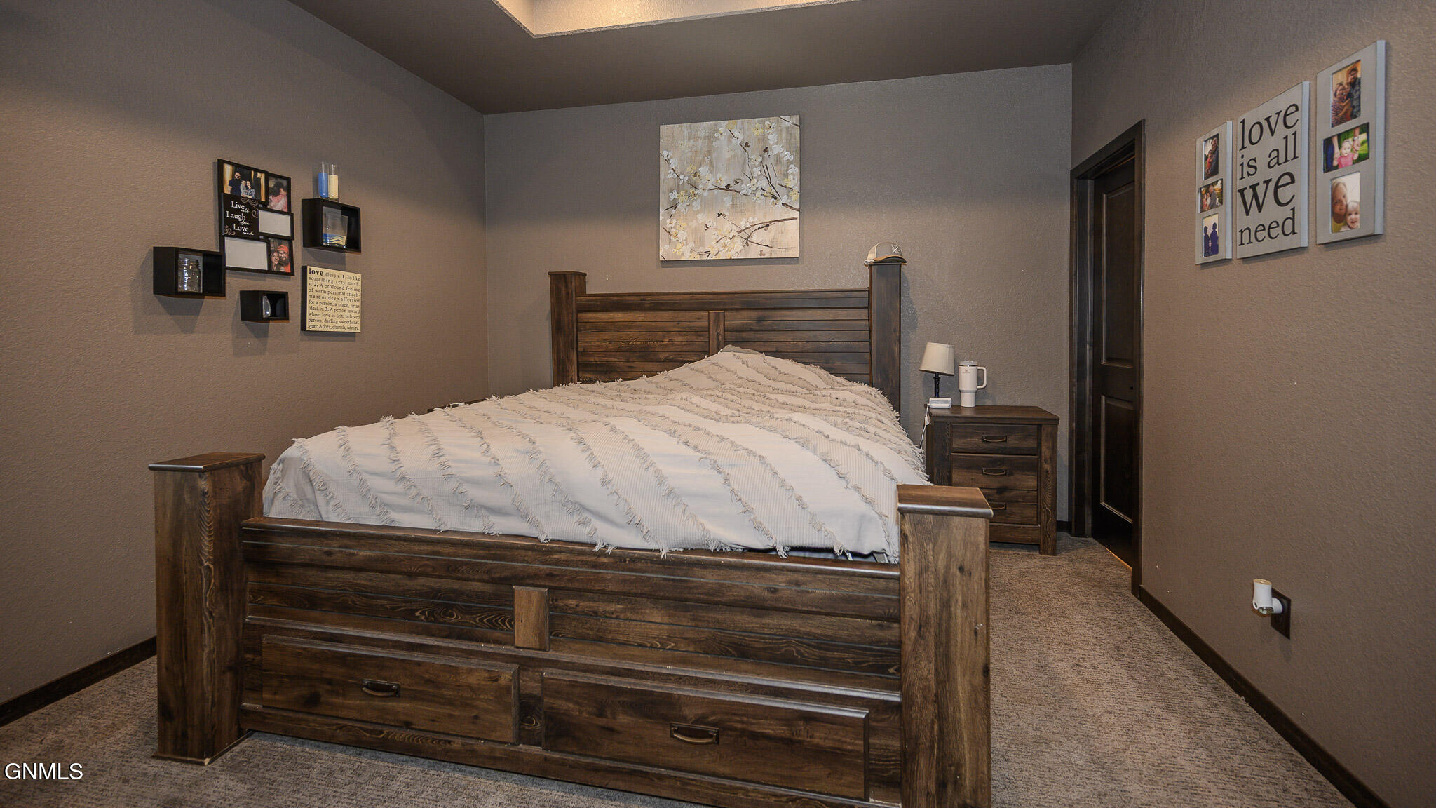 property viewer photo 26