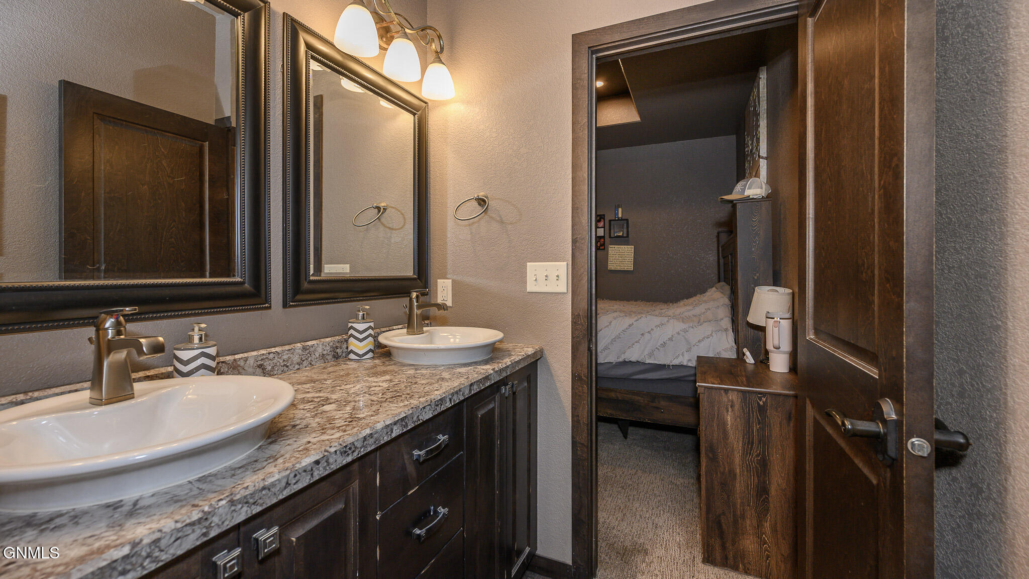 property viewer photo 29
