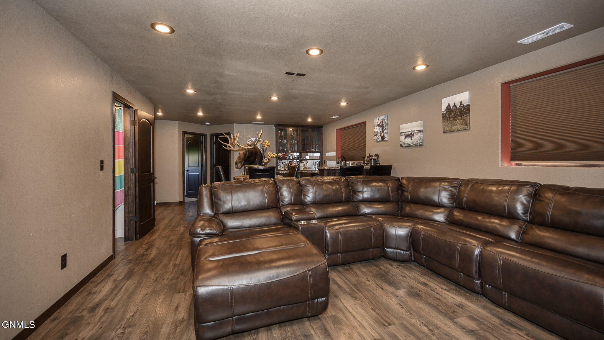 property viewer photo 31