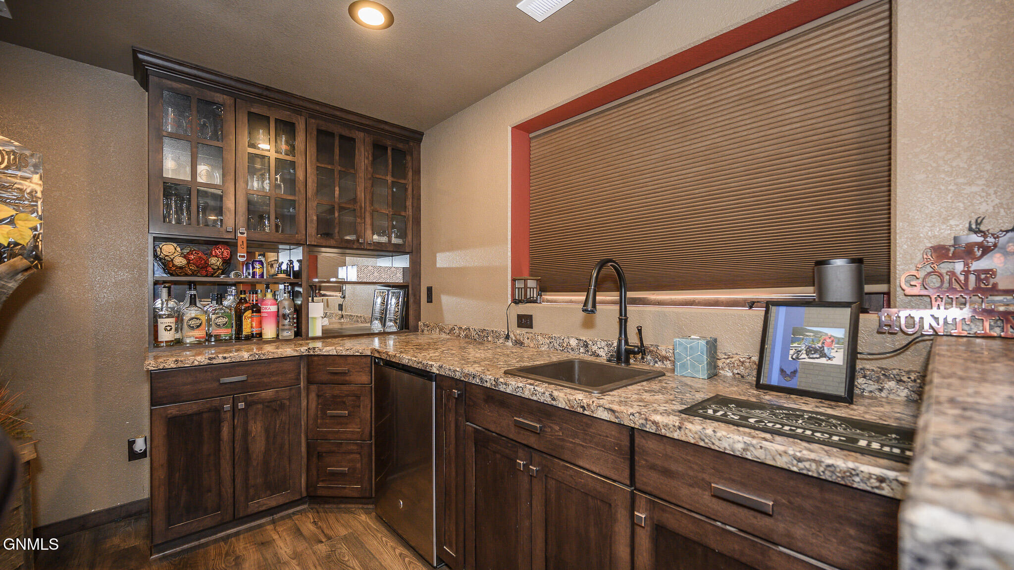 property viewer photo 33