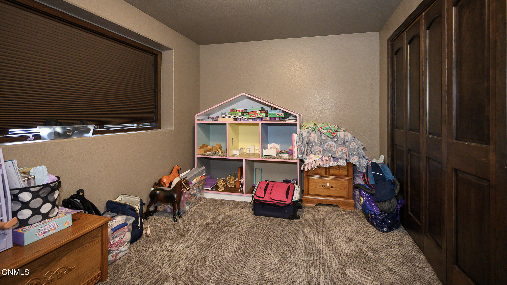 property viewer photo 35