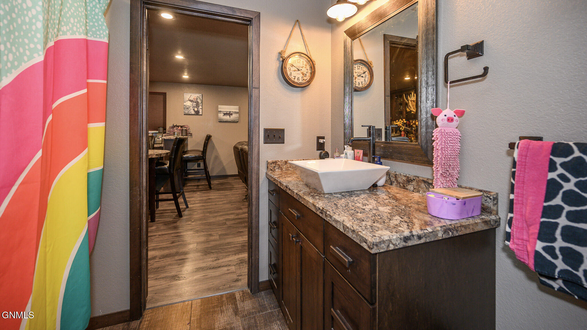 property viewer photo 40