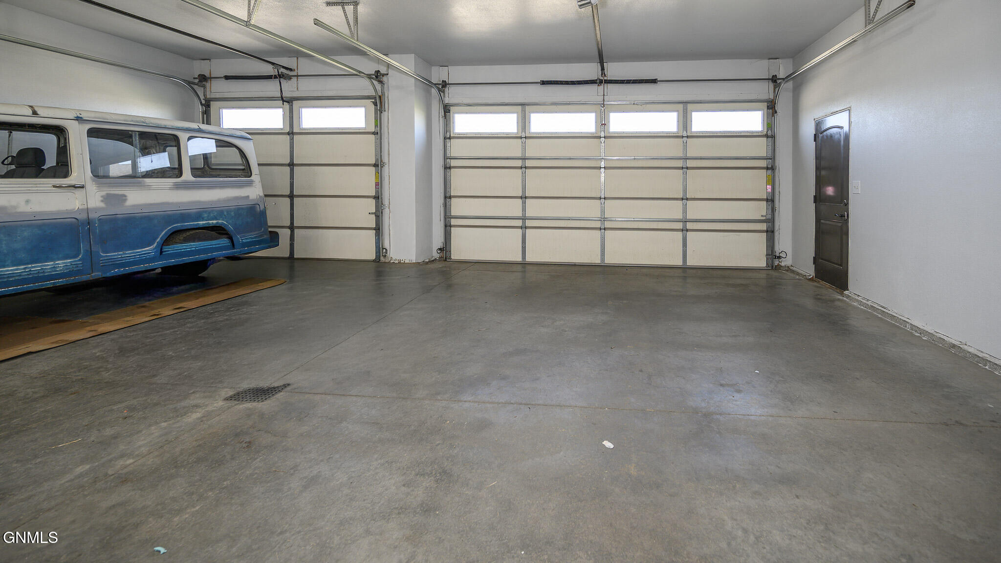 property viewer photo 43