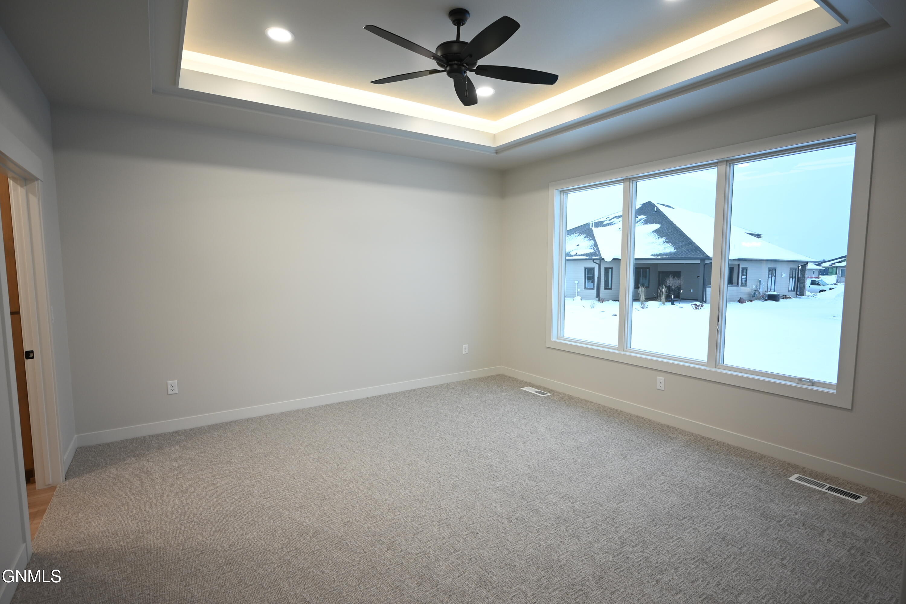property viewer photo 12