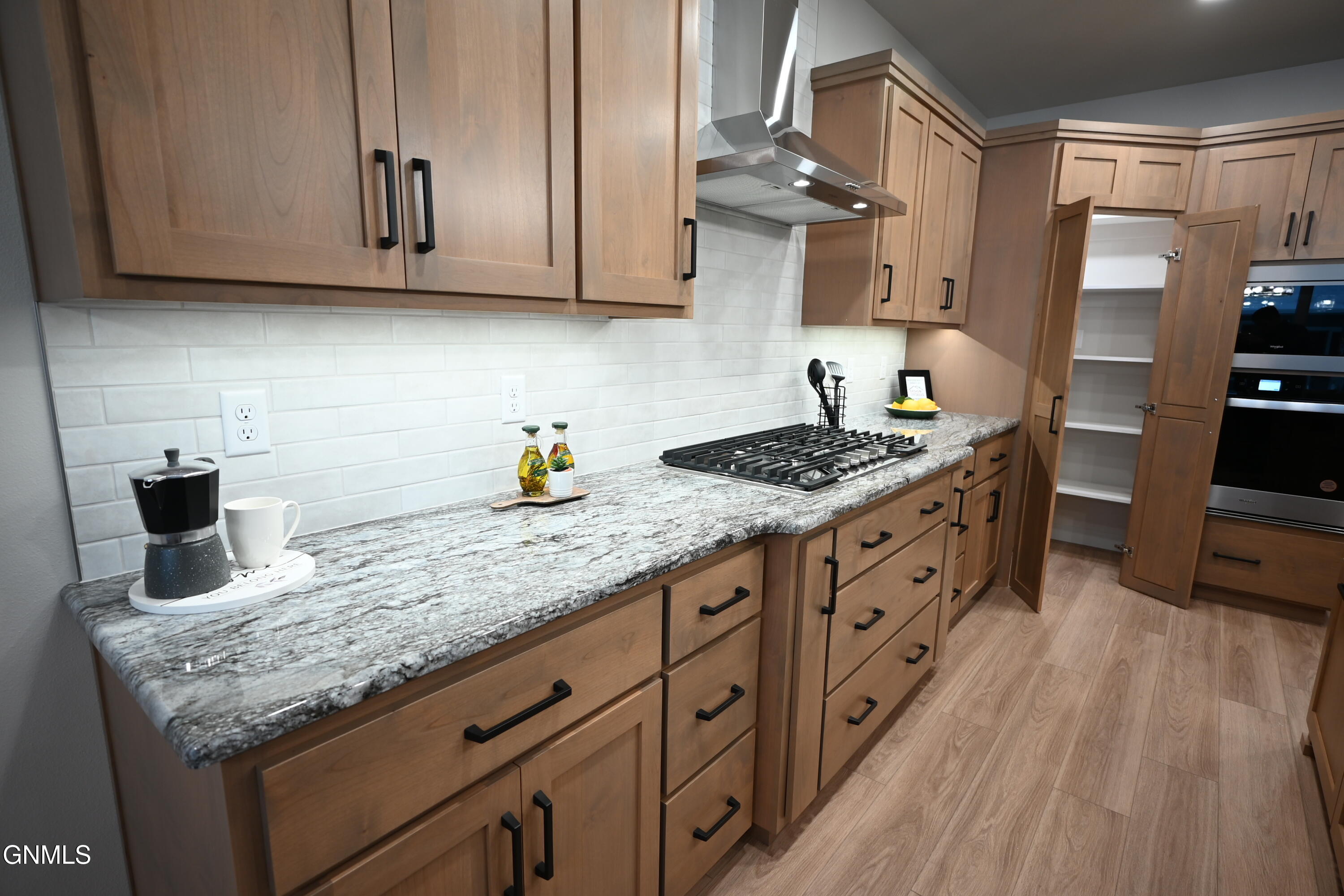 property viewer photo 9