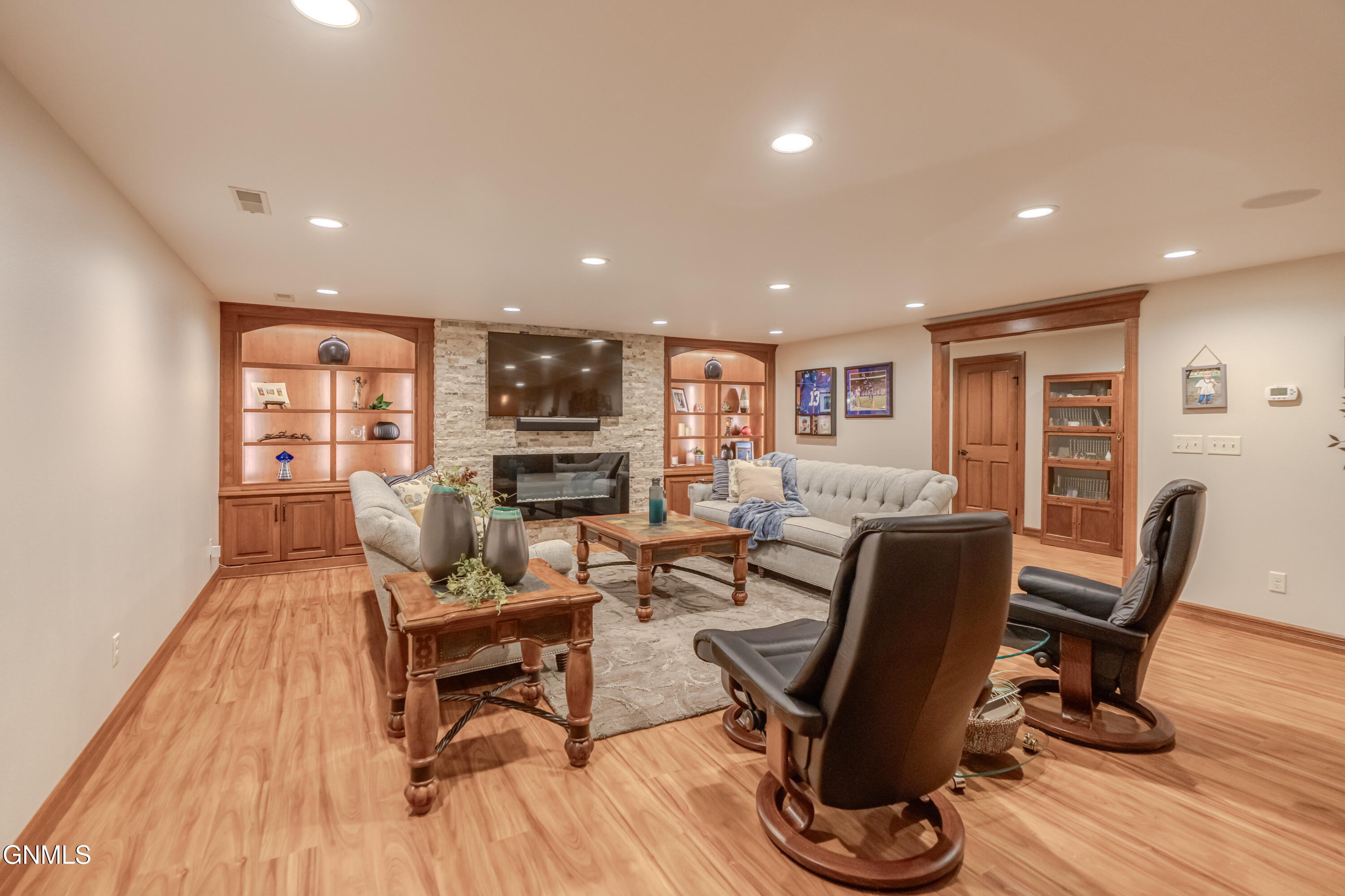 main property photo 113