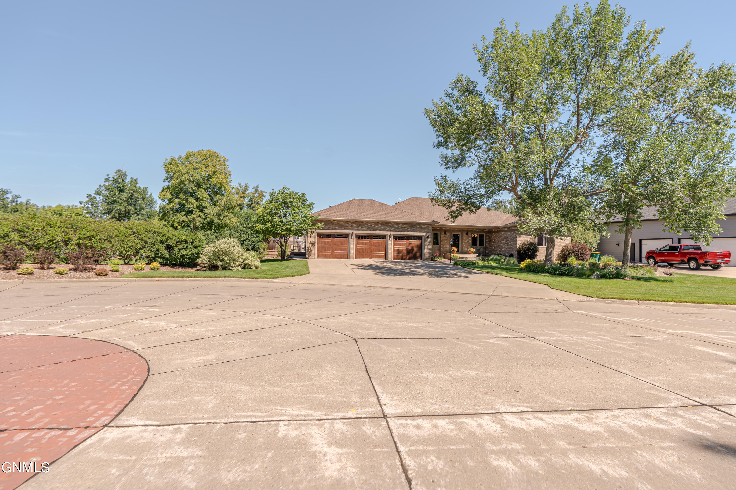 main property photo 120