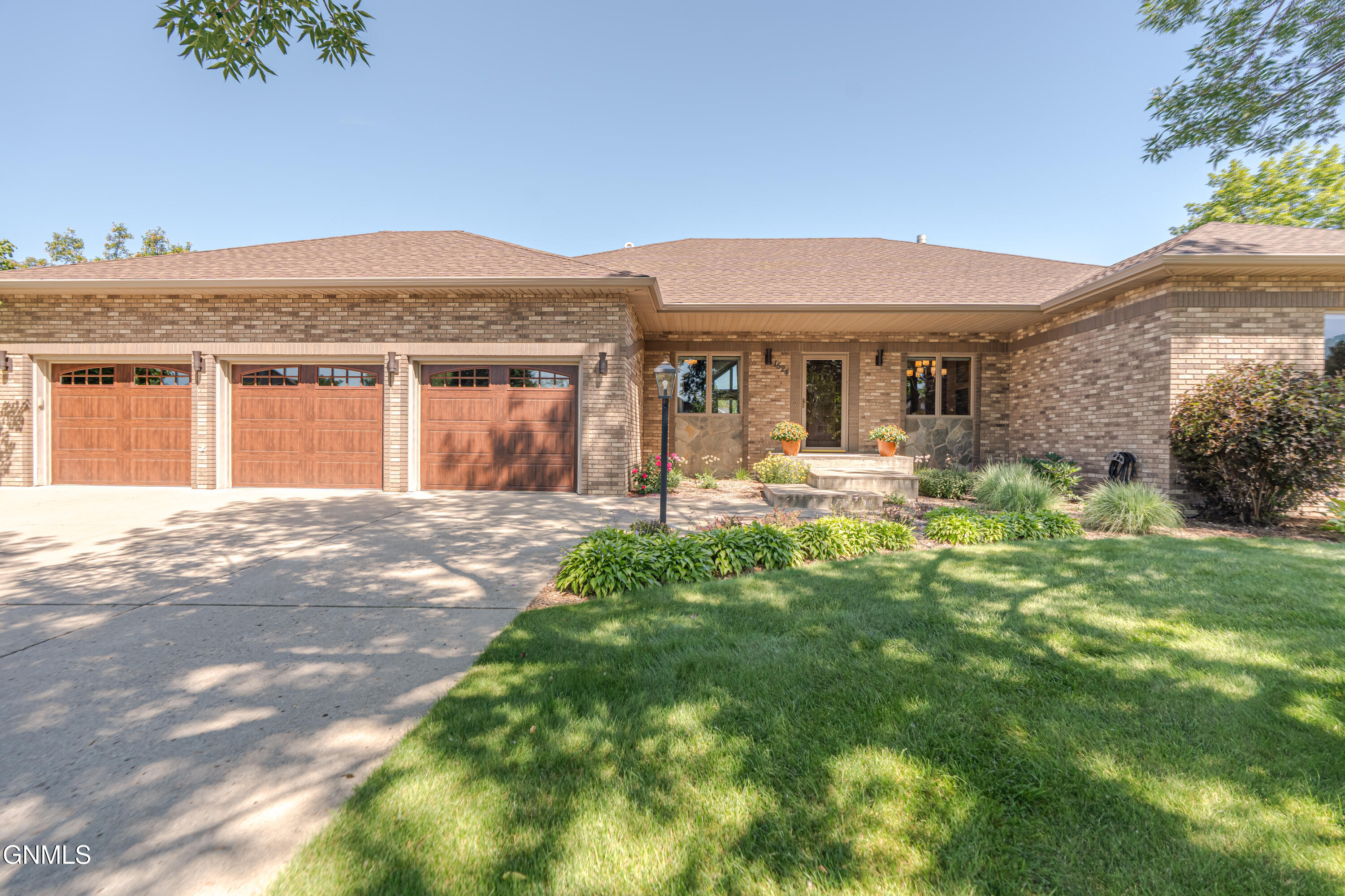 main property photo 124