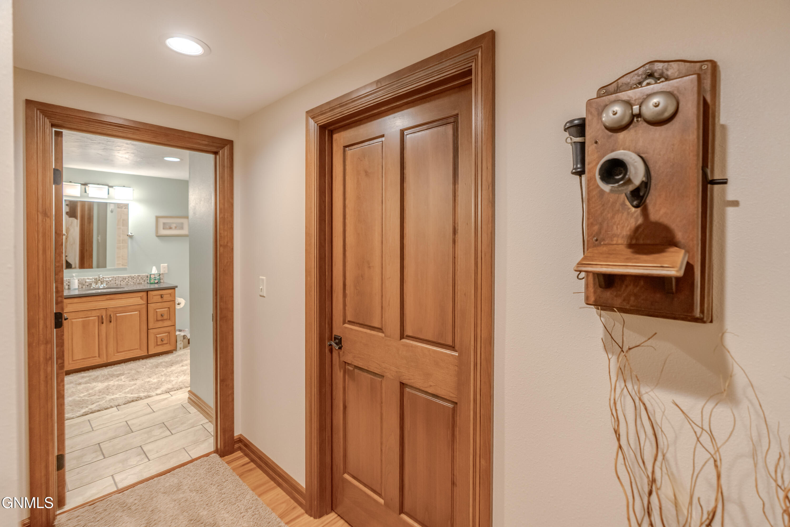 main property photo 78