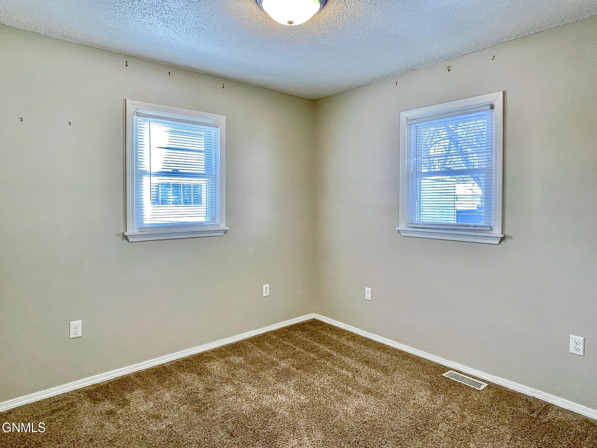 property viewer photo 17