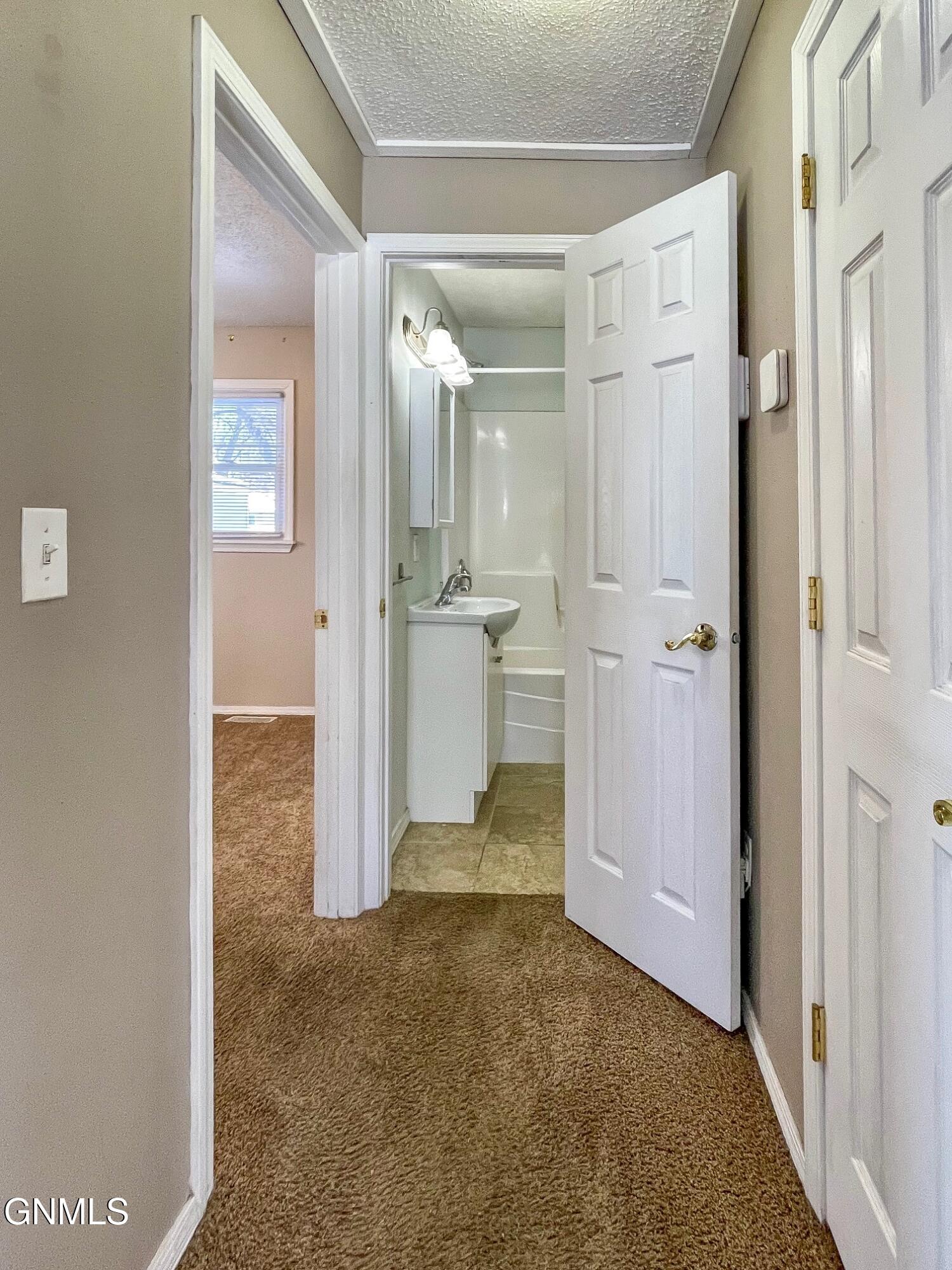 property viewer photo 20
